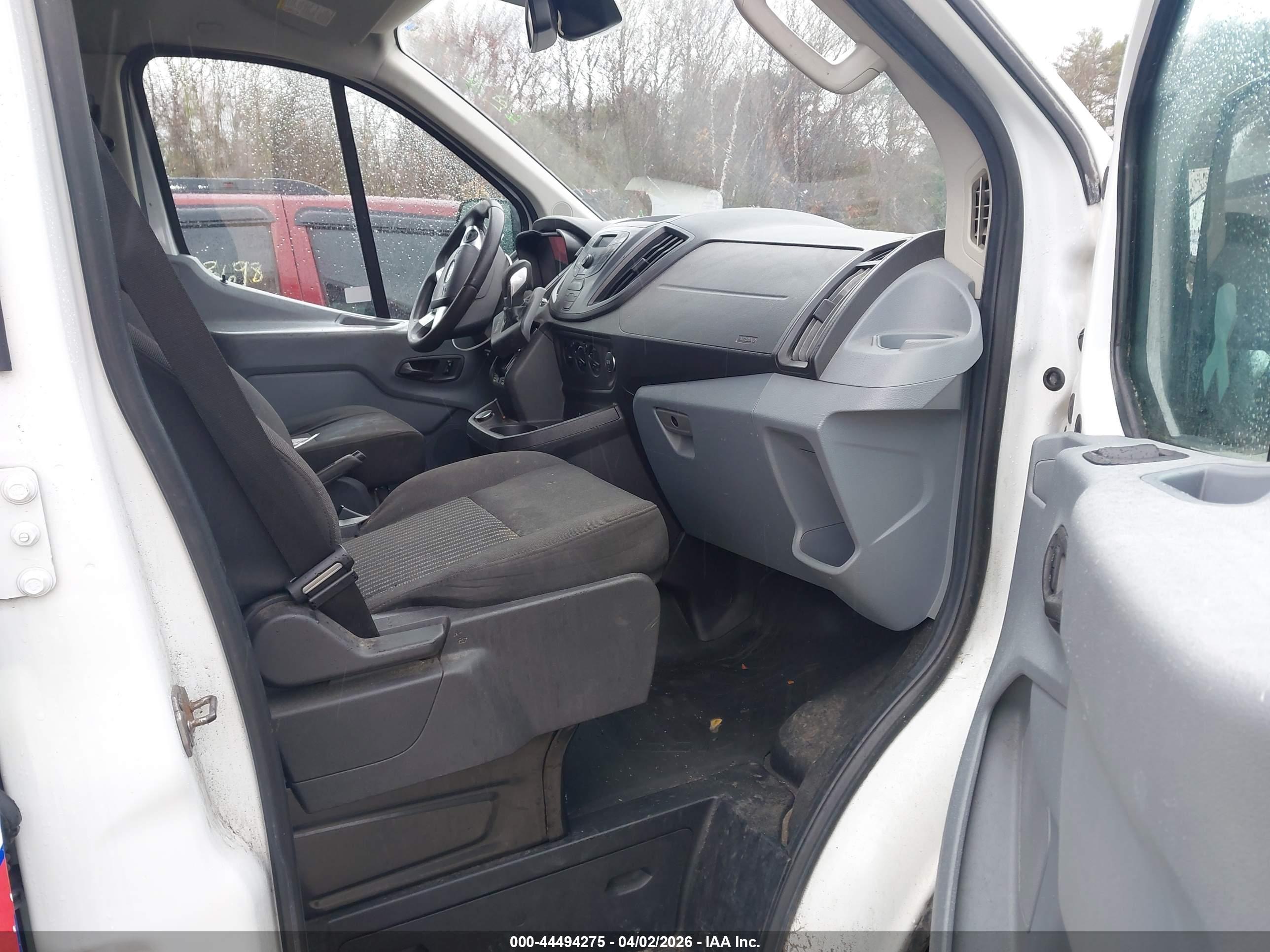 FORD TRANSIT-250 image 5