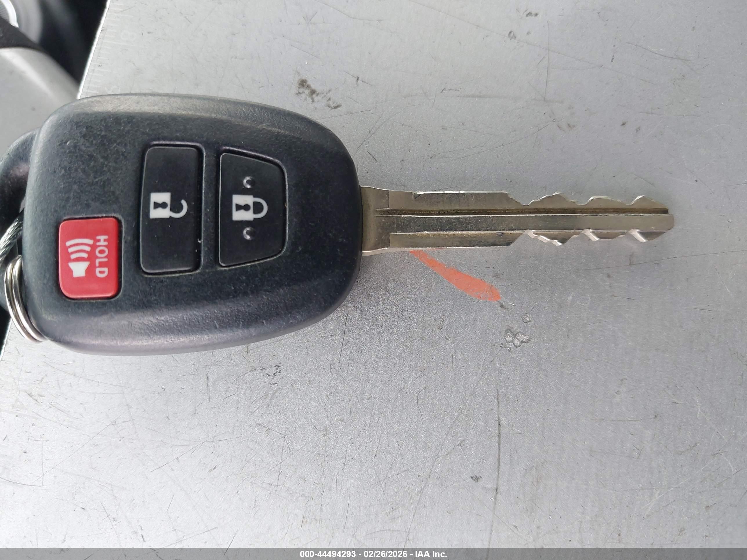 TOYOTA PRIUS image 11