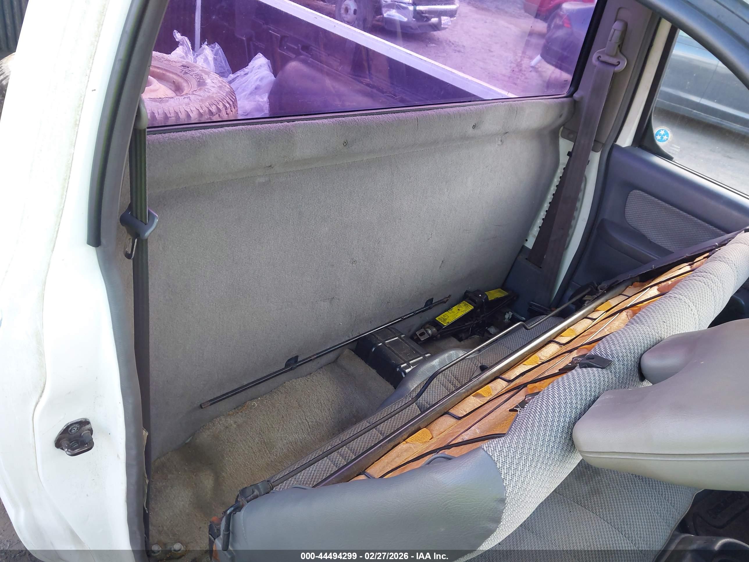 NISSAN FRONTIER image 8