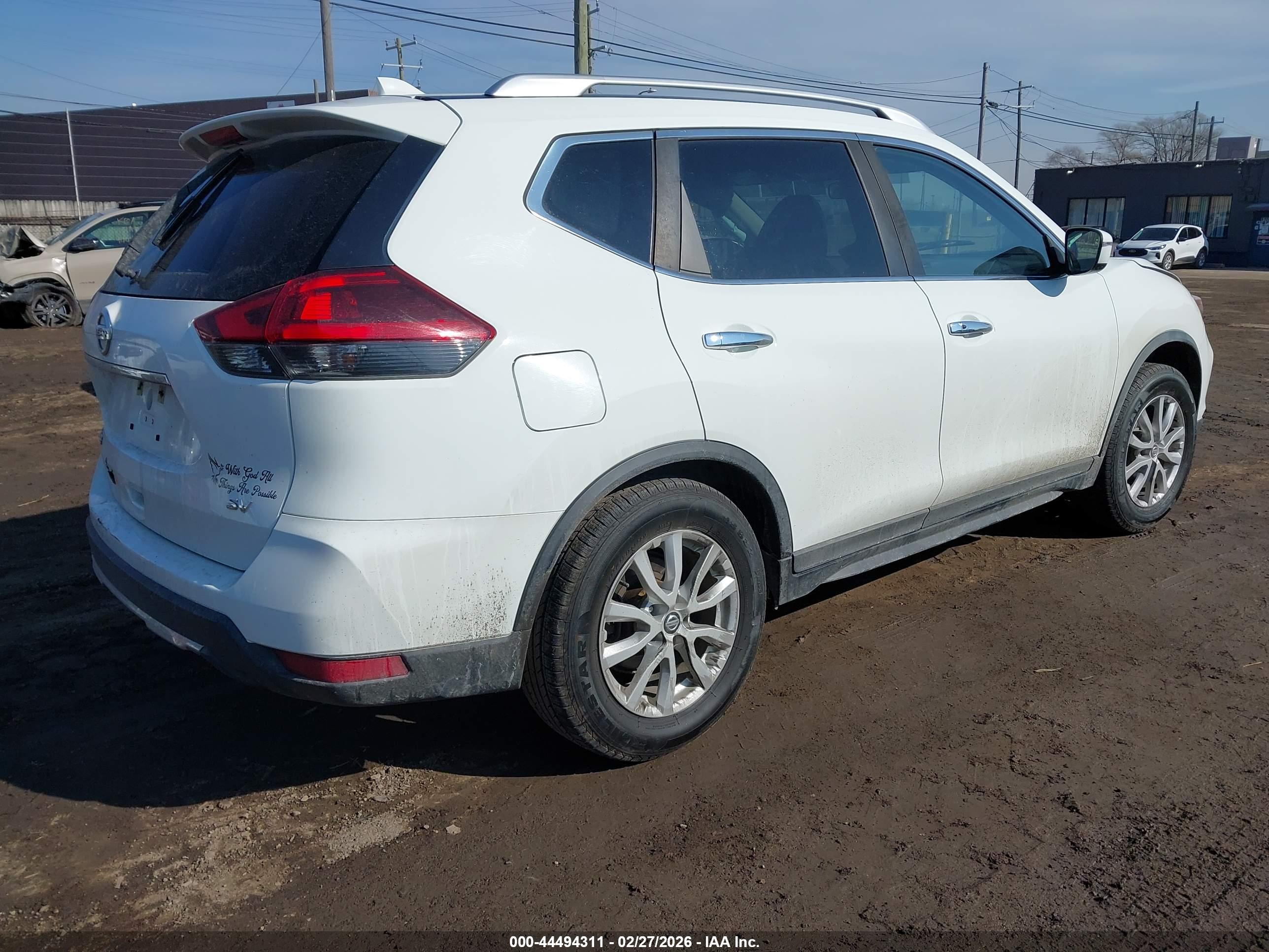 NISSAN ROGUE image 4