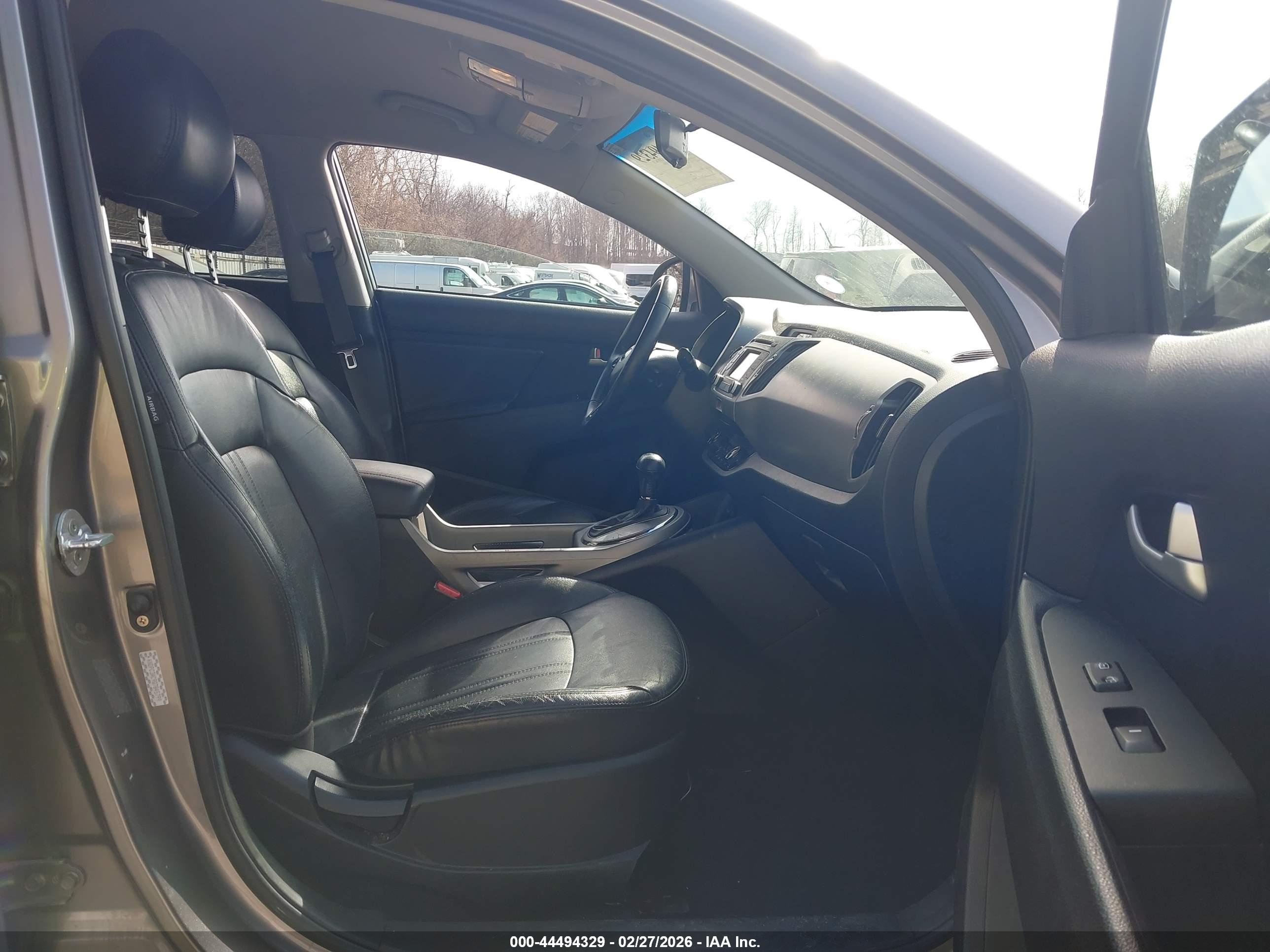 KIA SPORTAGE image 5