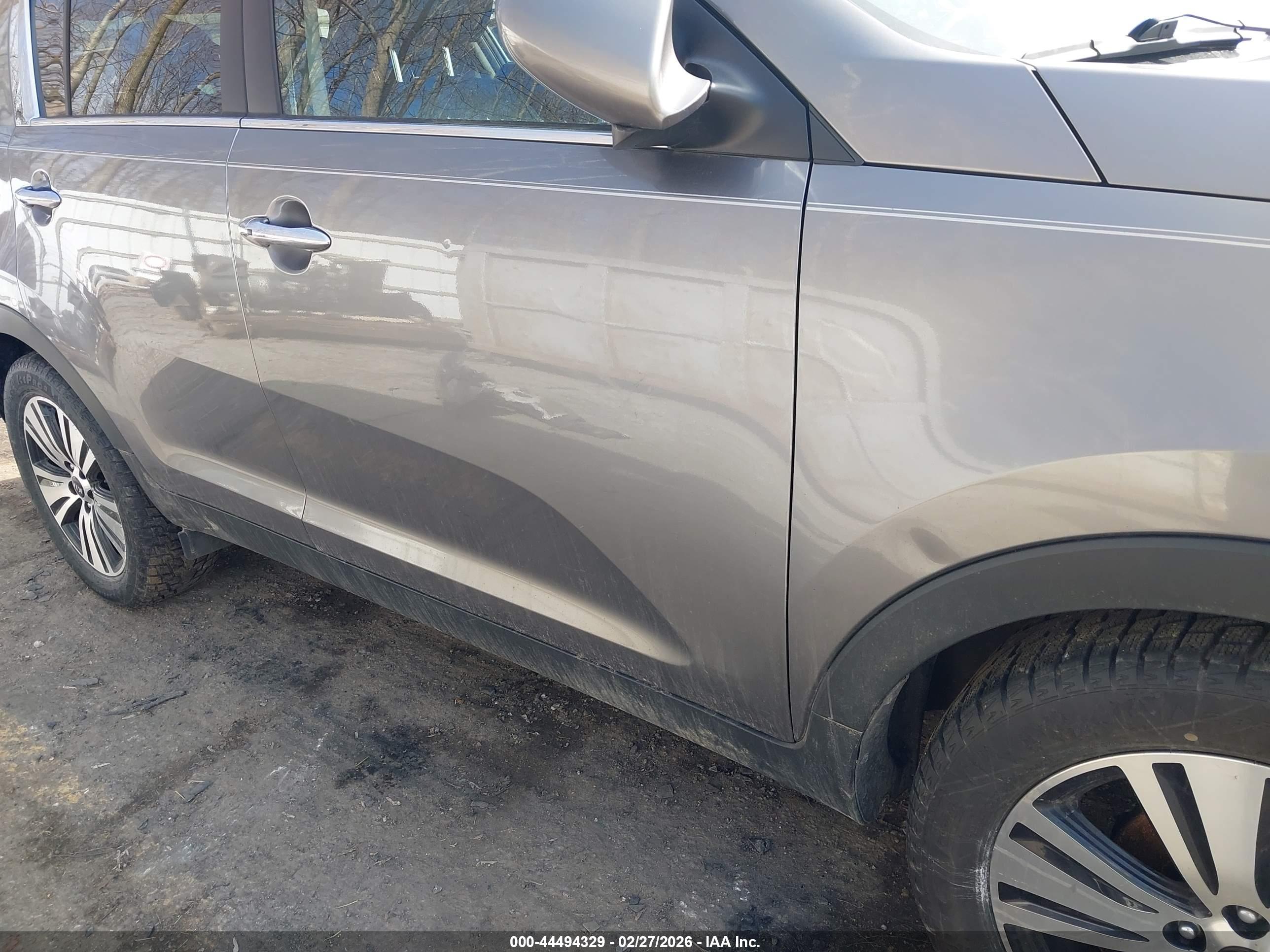 KIA SPORTAGE image 6