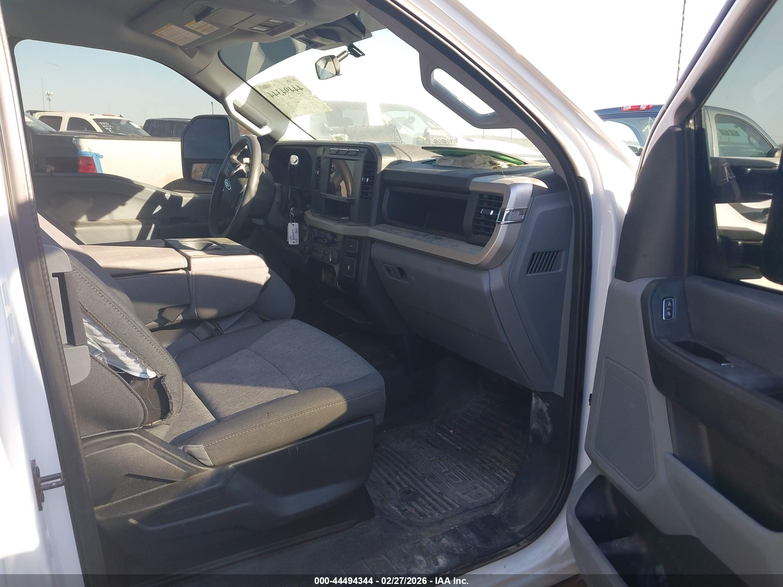 FORD F-350 image 8