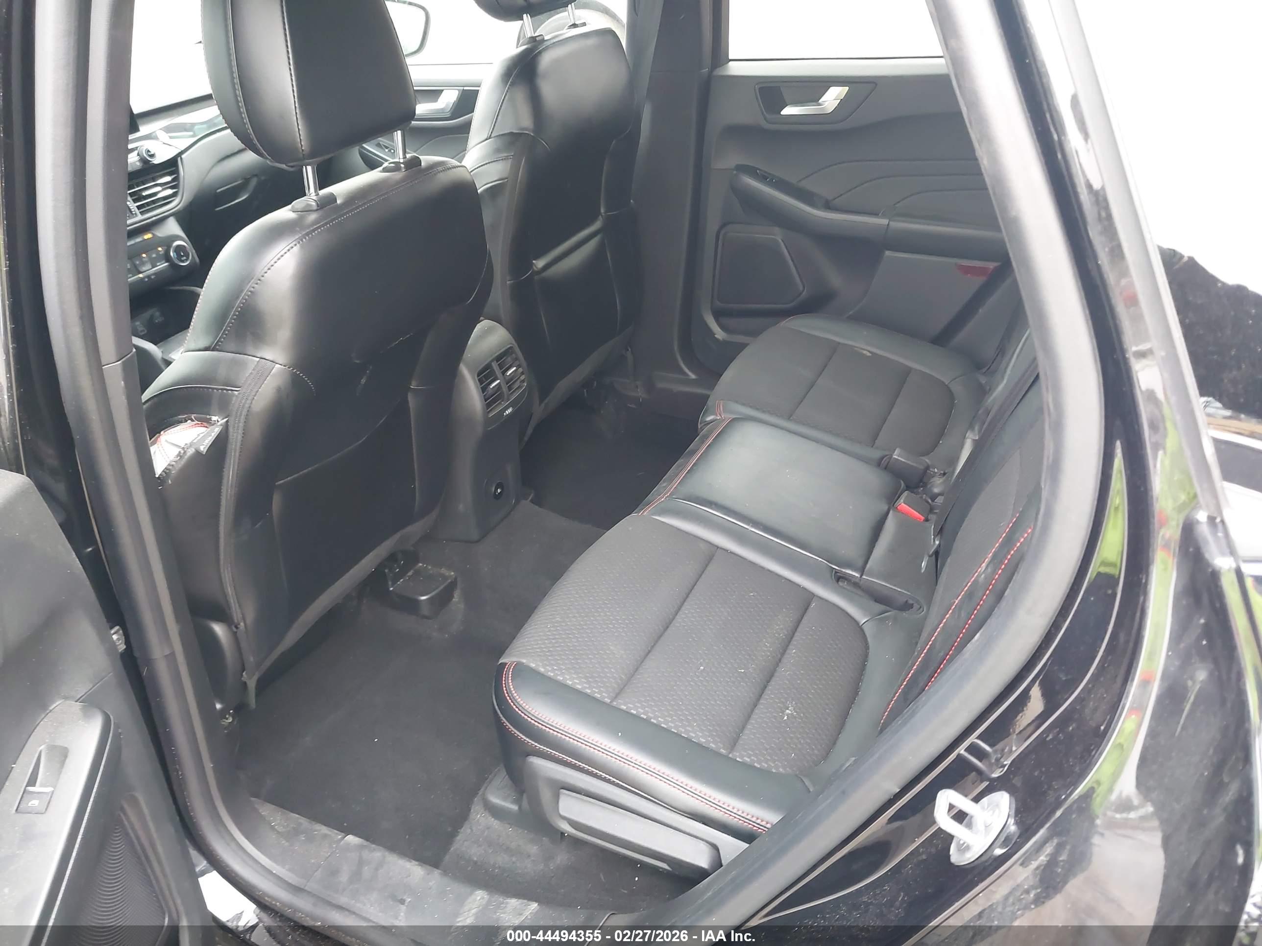 FORD ESCAPE image 8