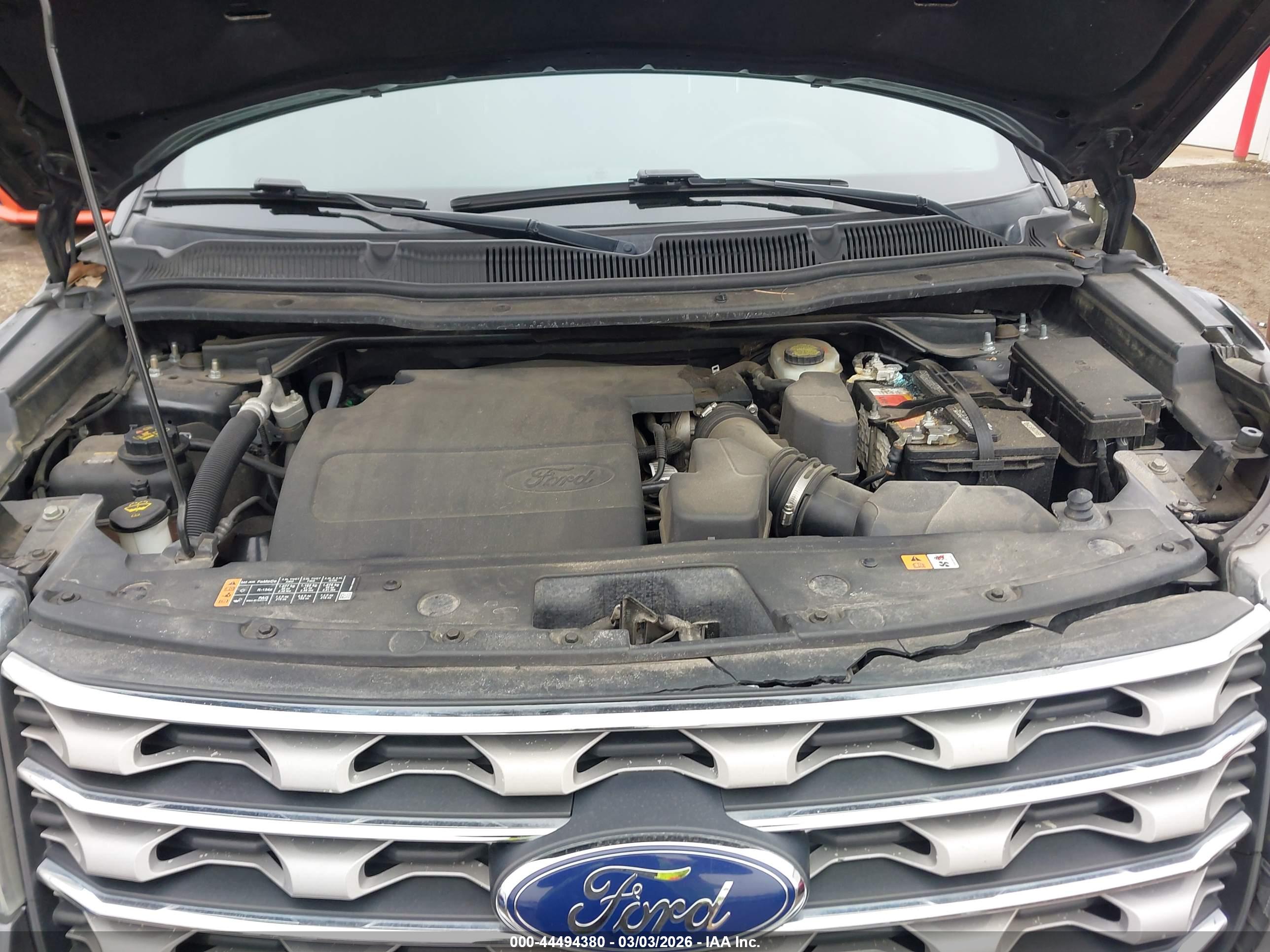 FORD EXPLORER image 10