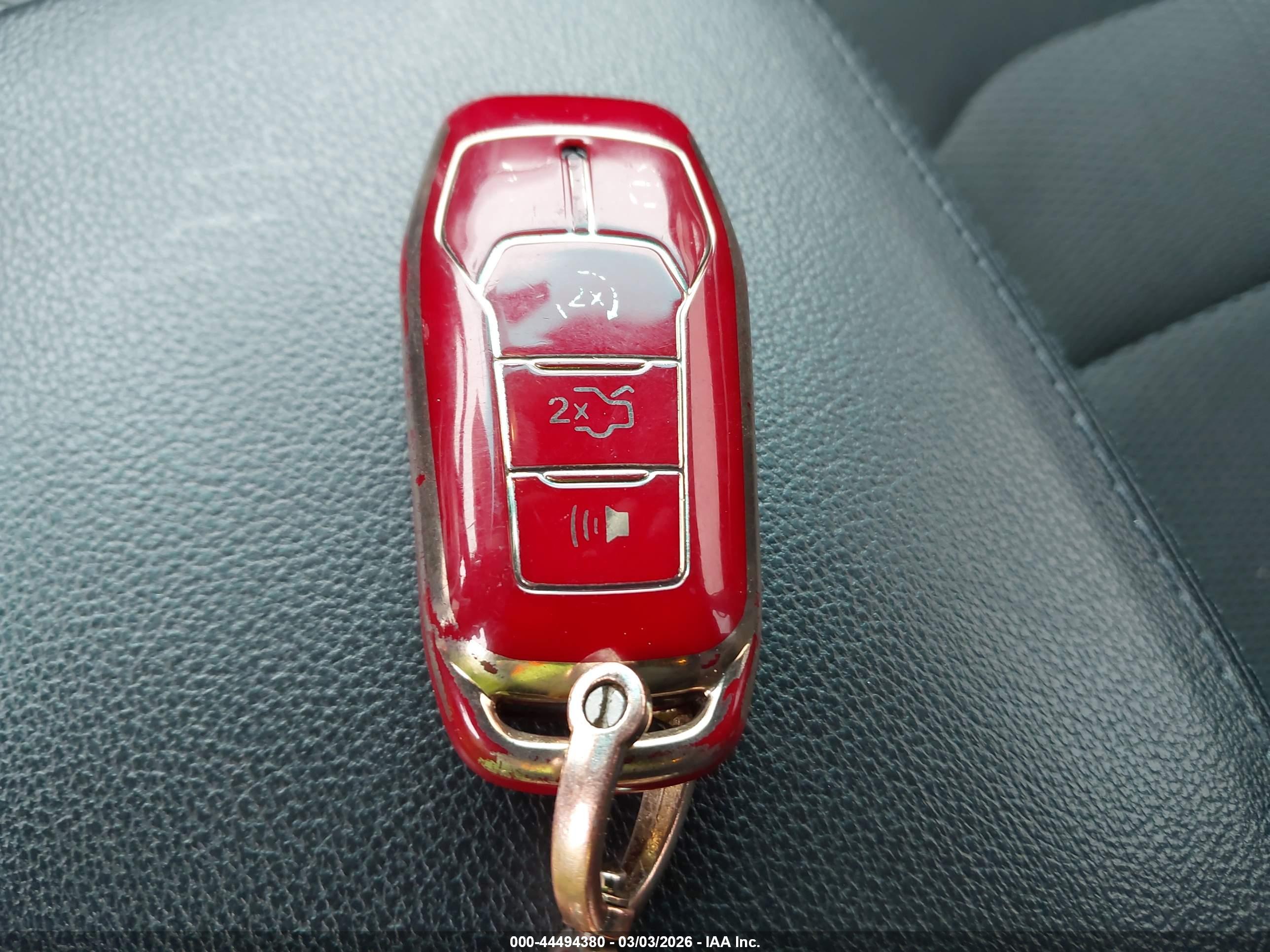 FORD EXPLORER image 11