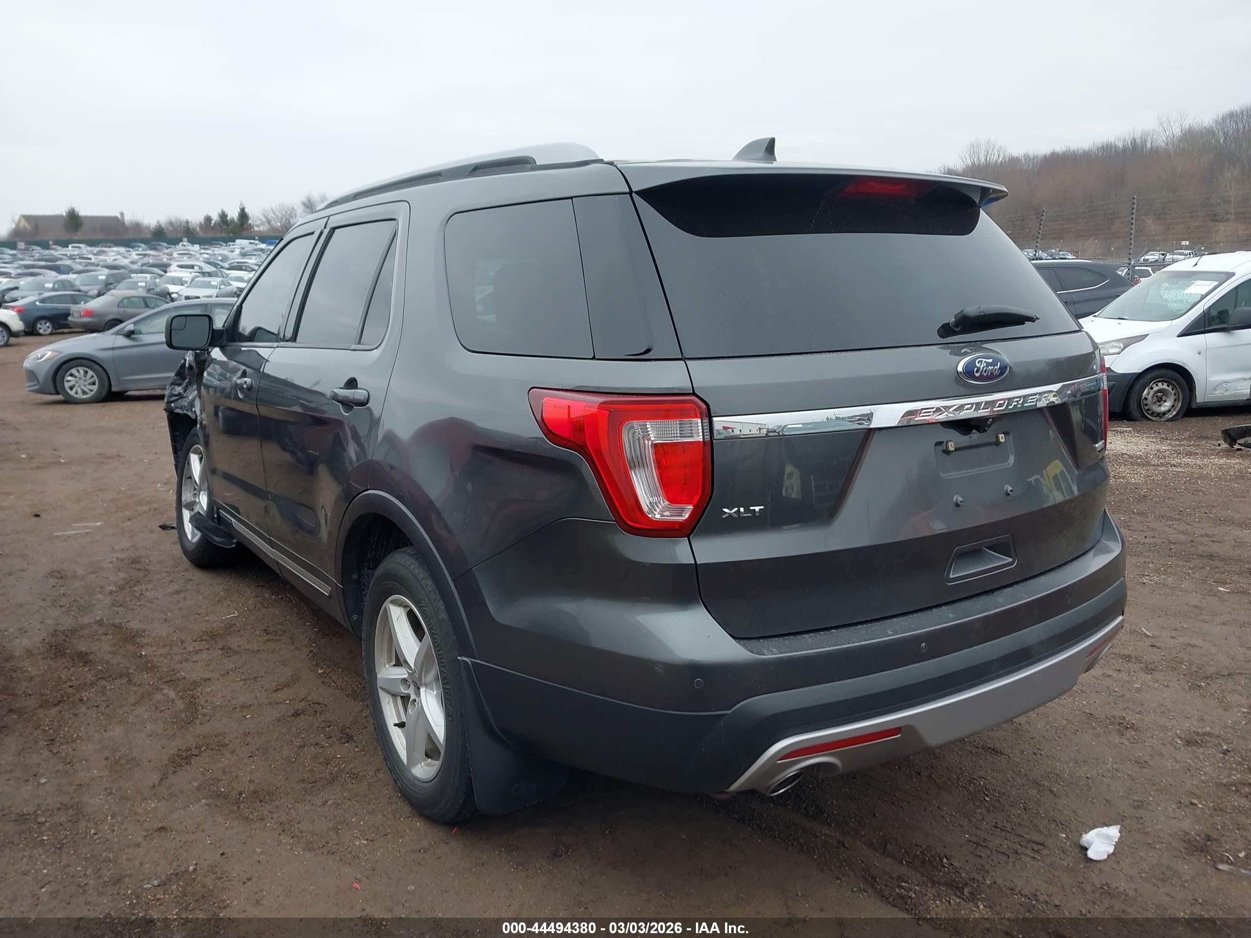 FORD EXPLORER image 3