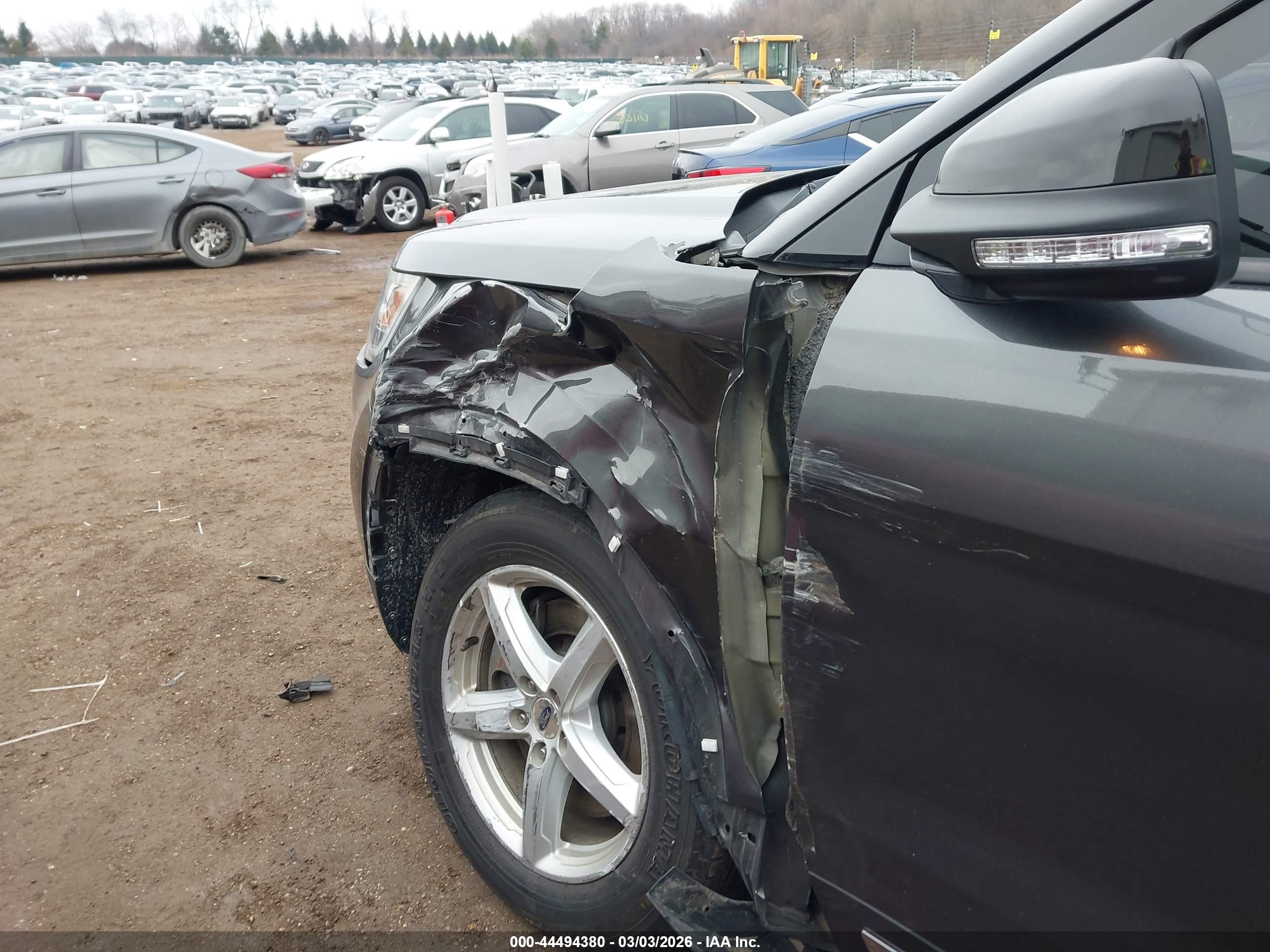 FORD EXPLORER image 6