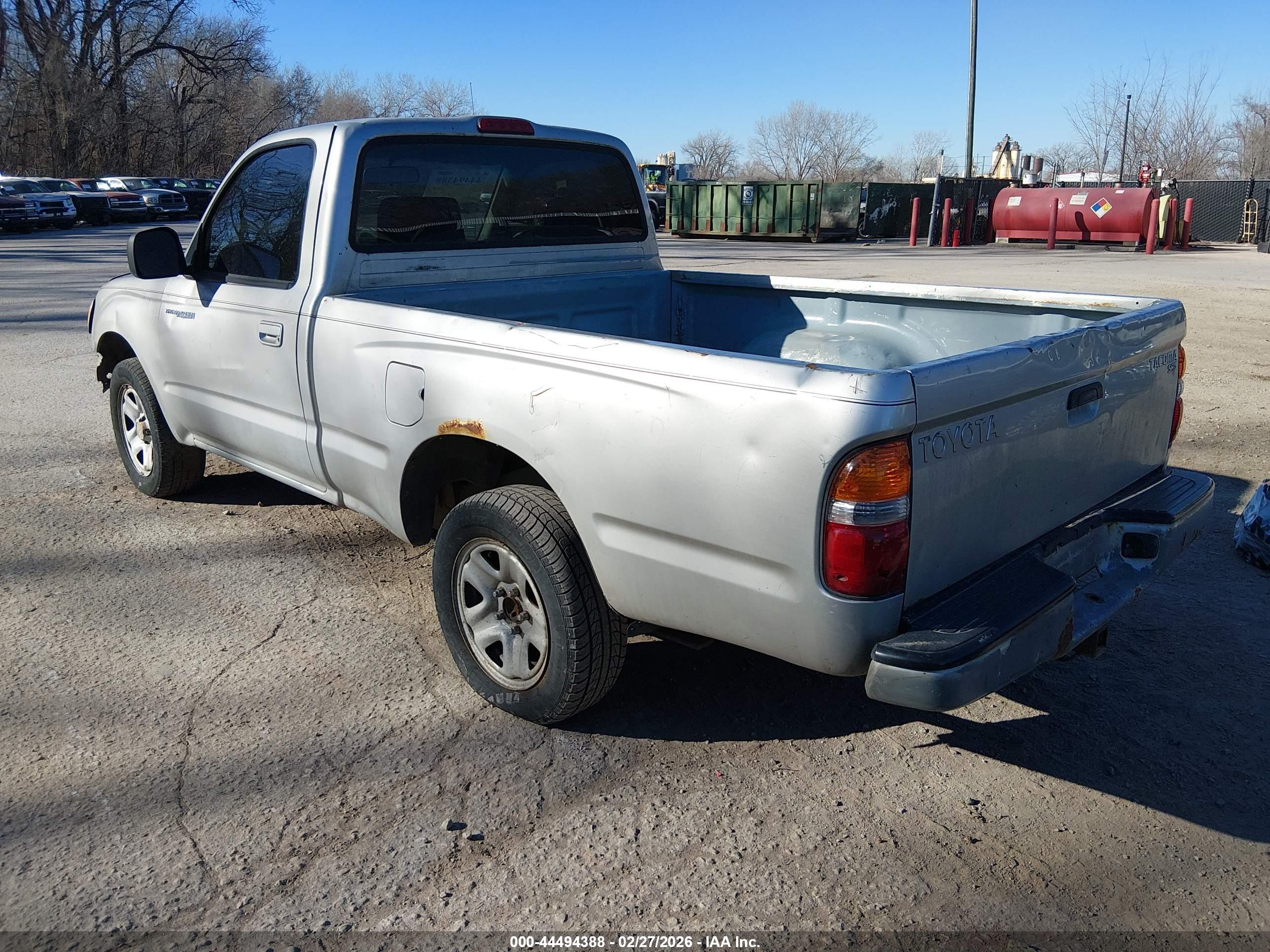 TOYOTA TACOMA image 3