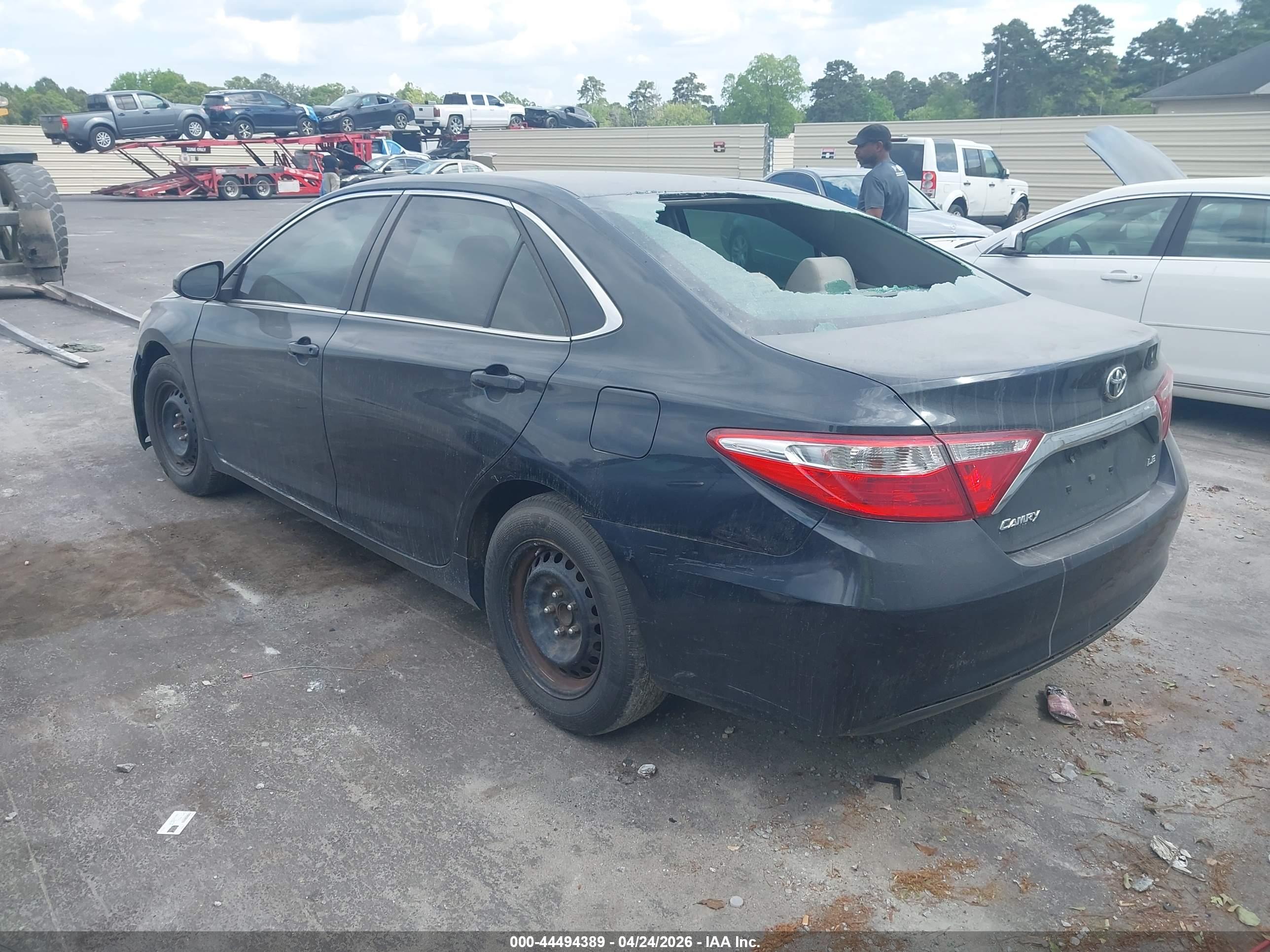 TOYOTA CAMRY image 3