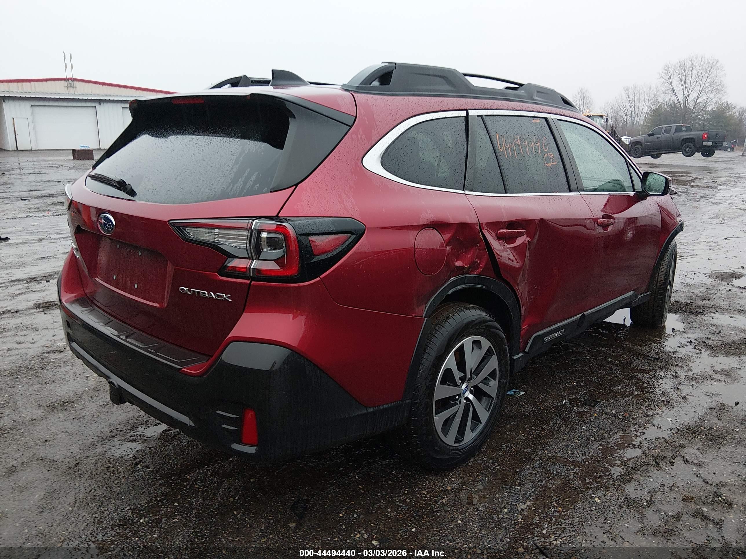 SUBARU OUTBACK image 4