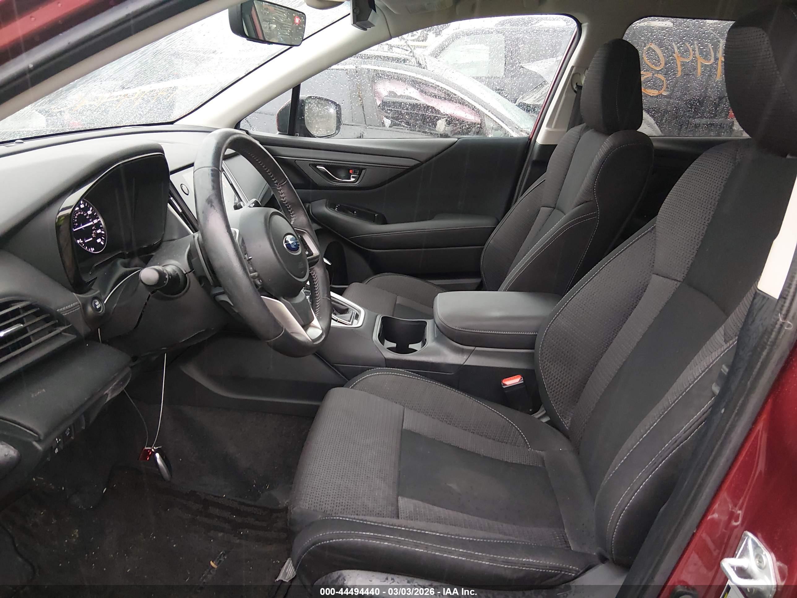 SUBARU OUTBACK image 5