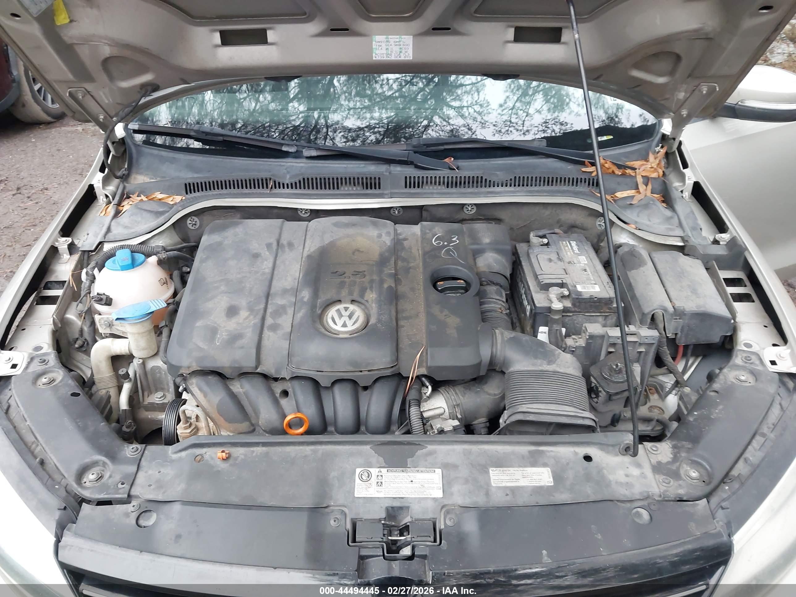 VOLKSWAGEN JETTA image 10