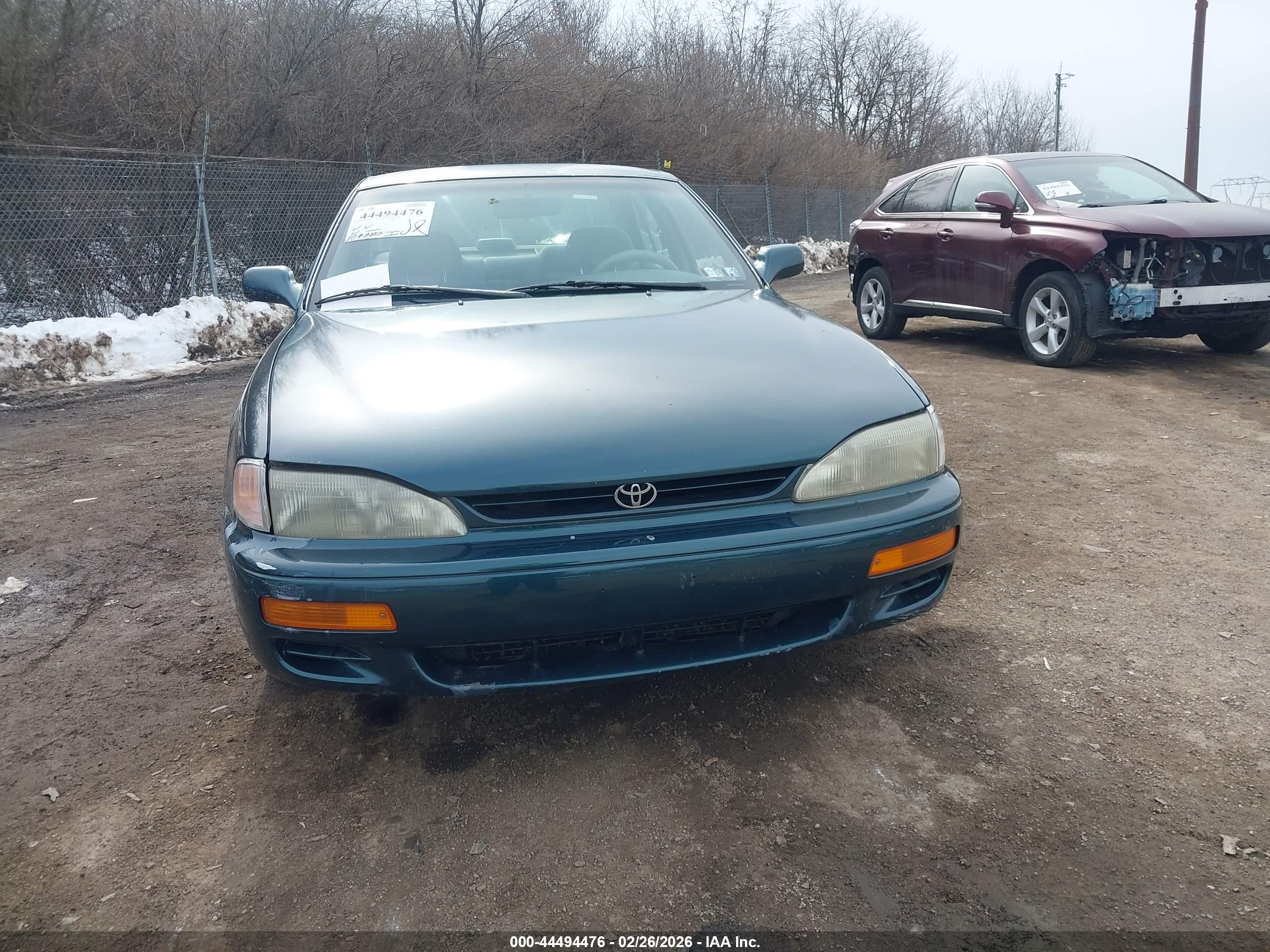 TOYOTA CAMRY image 6