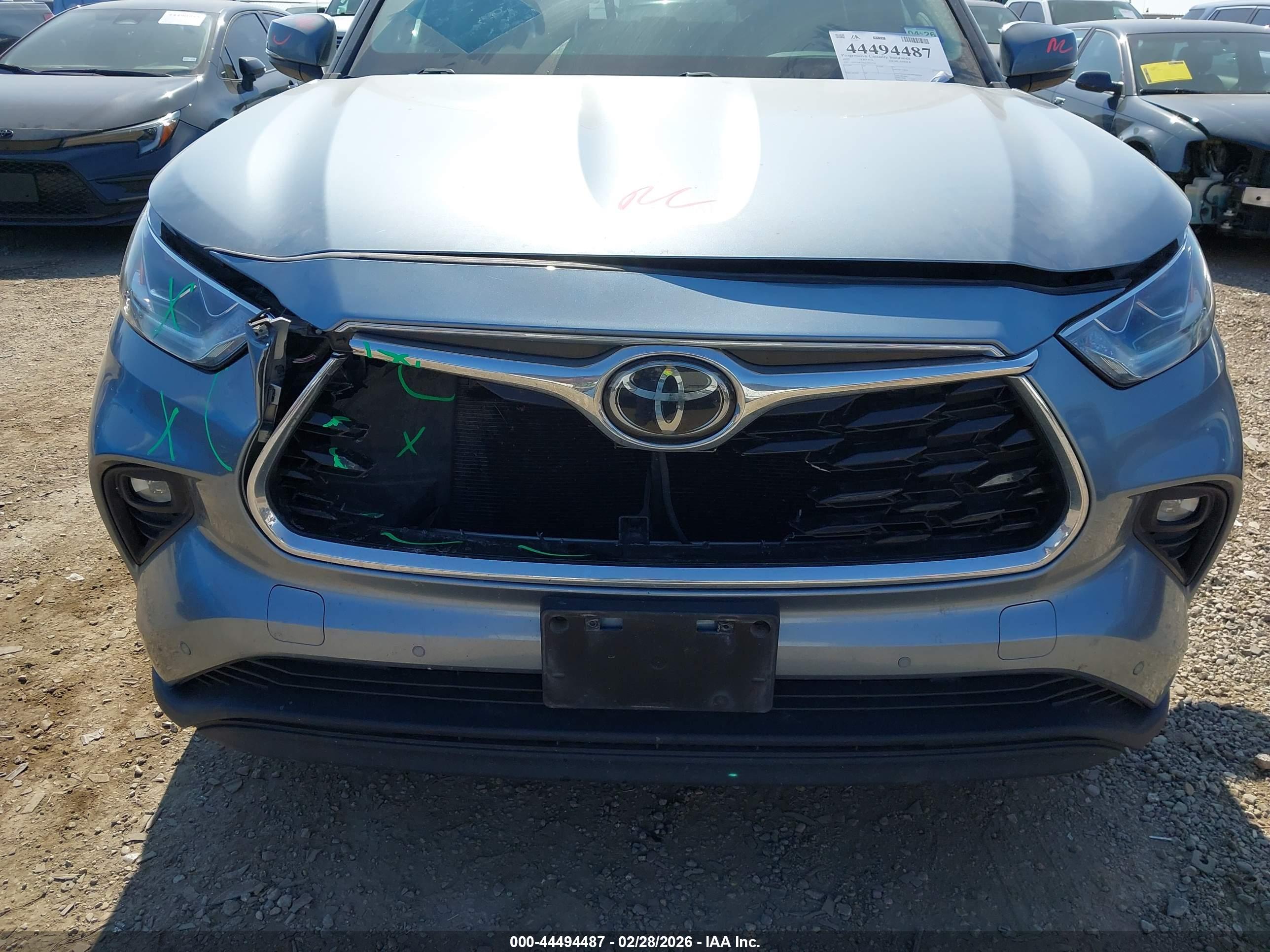 TOYOTA HIGHLANDER image 6