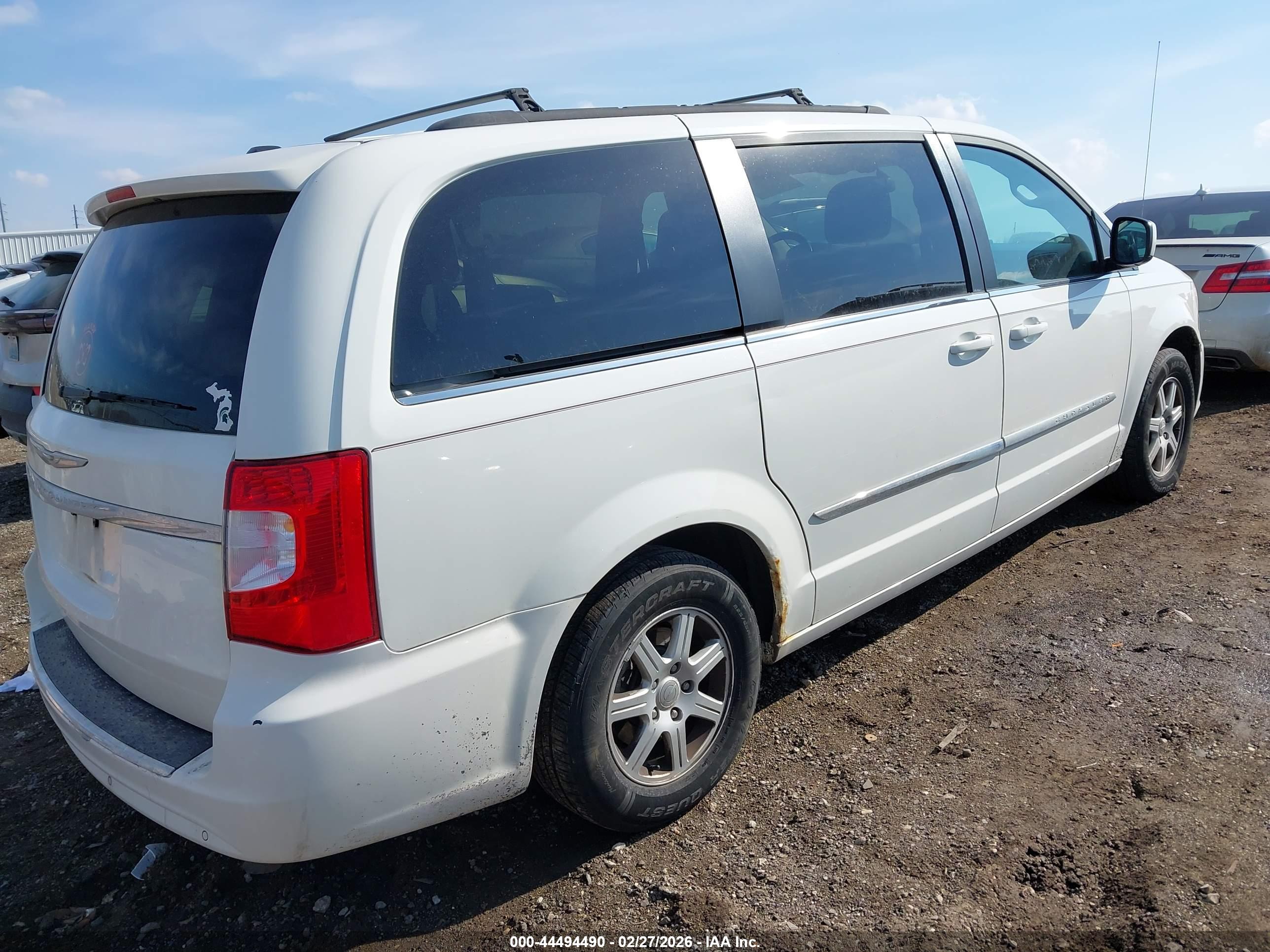 CHRYSLER TOWN image 4