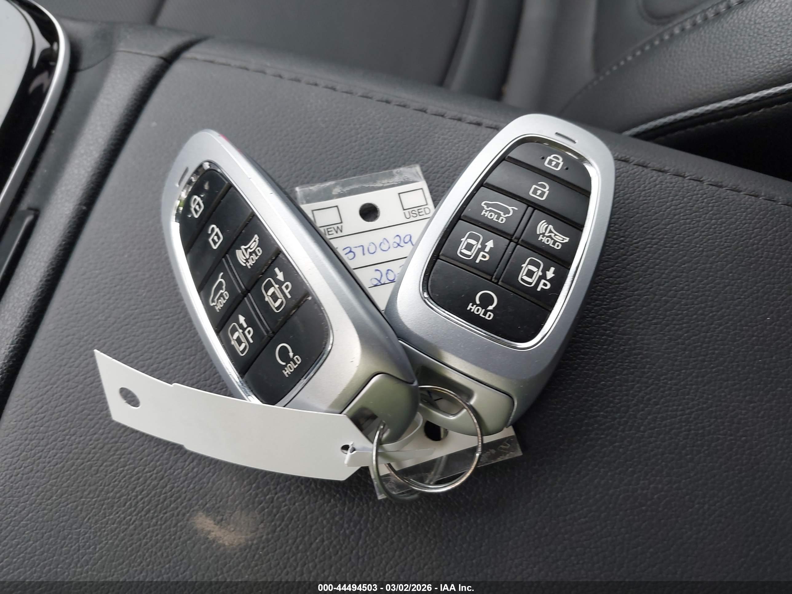 HYUNDAI TUCSON image 11