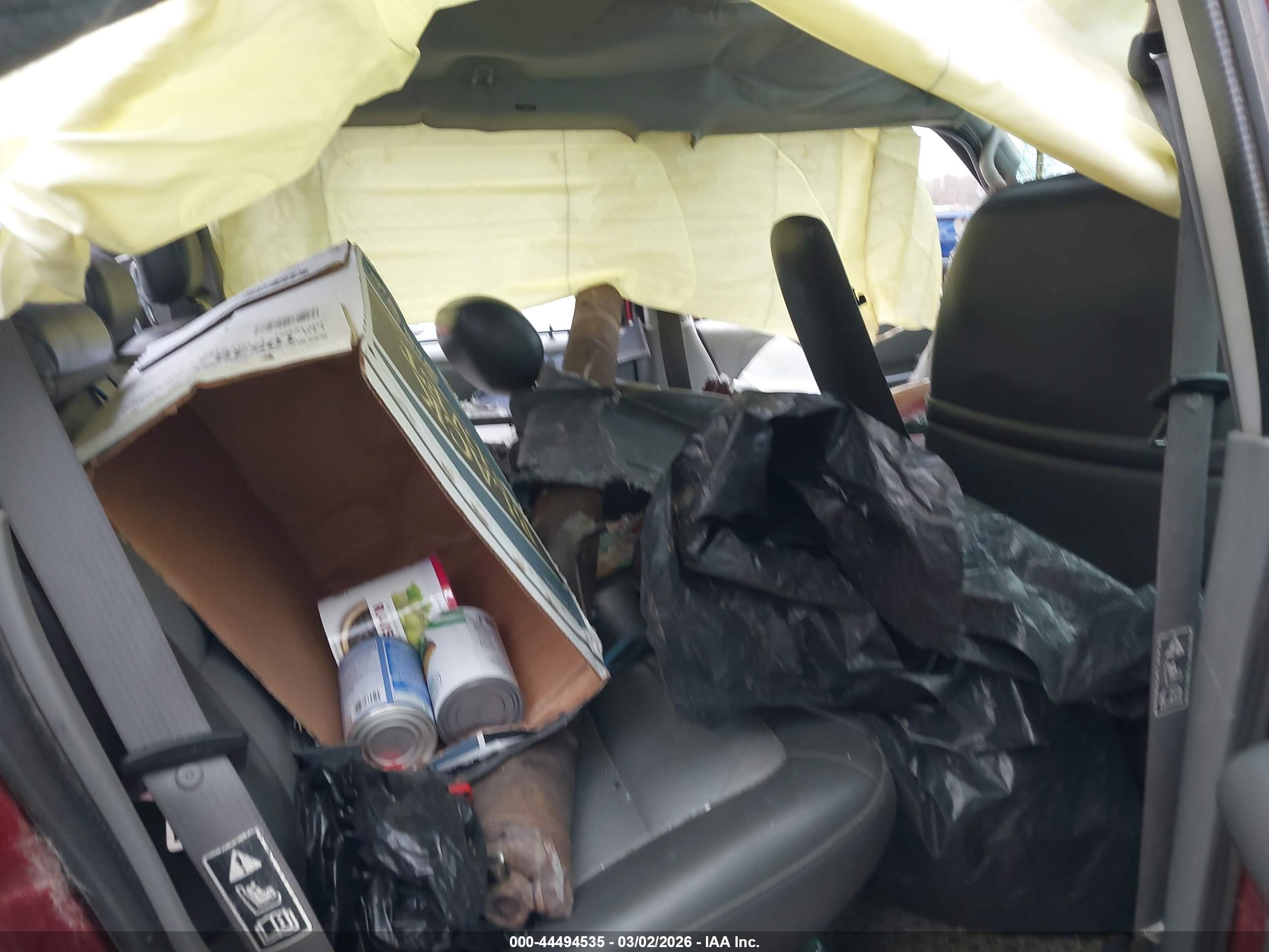 FORD EXPLORER image 8
