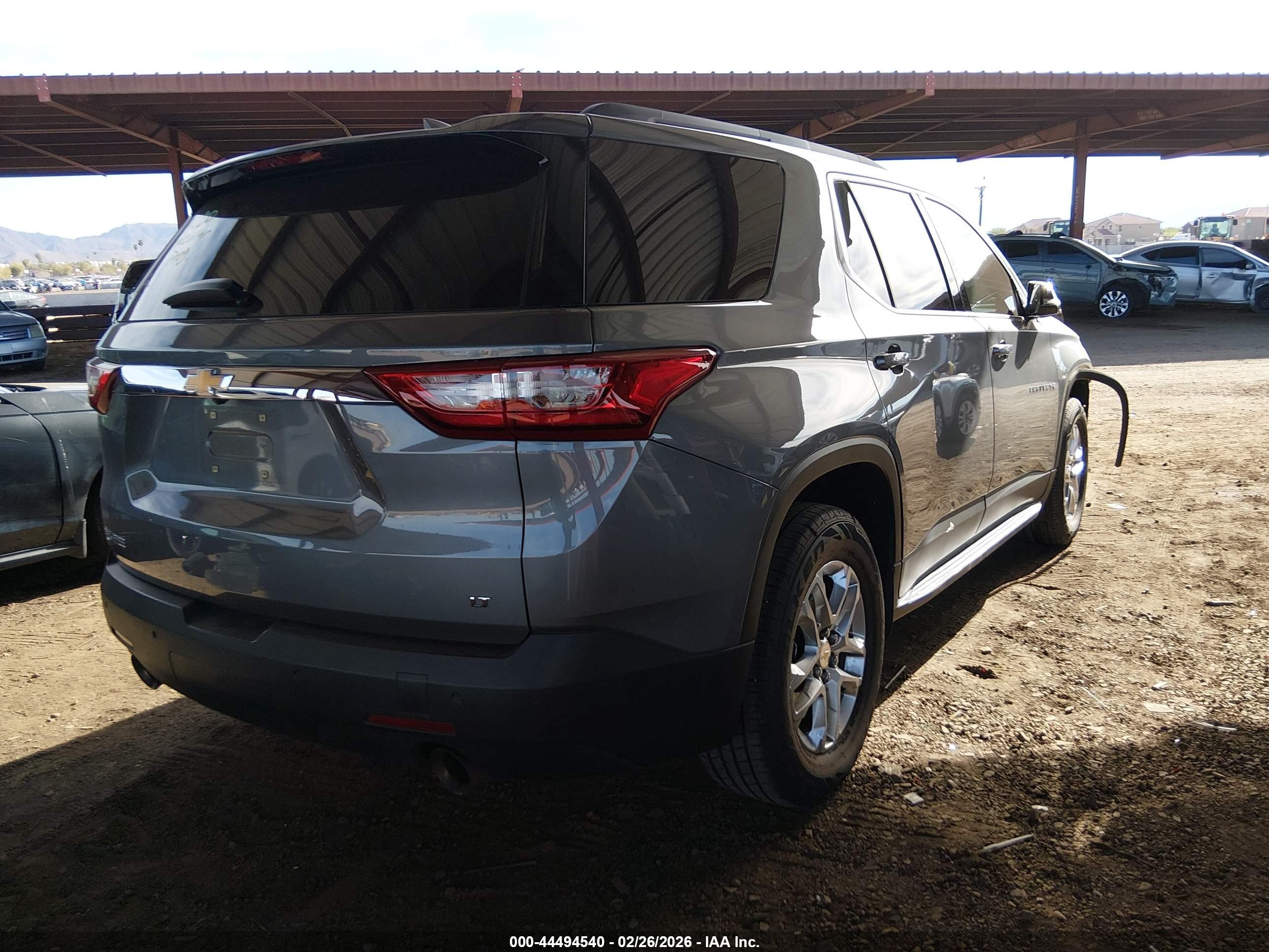 CHEVROLET TRAVERSE image 4