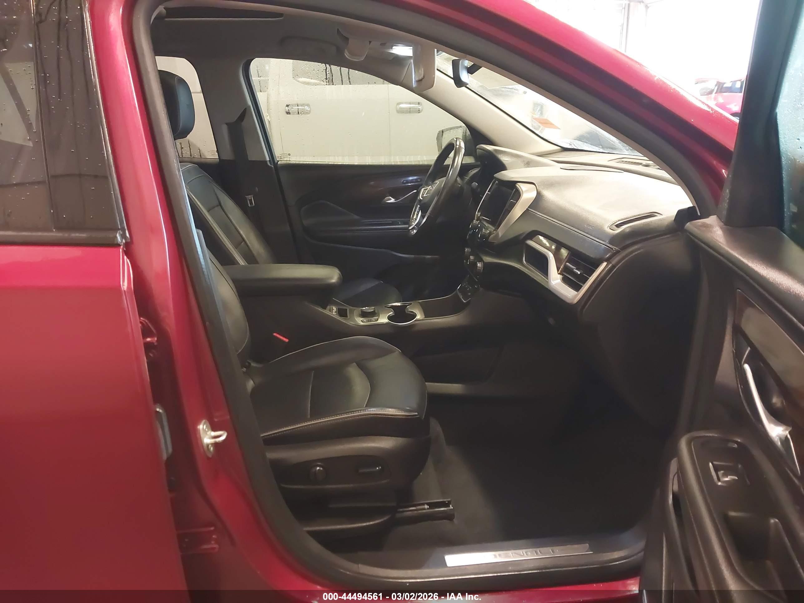 GMC TERRAIN image 5
