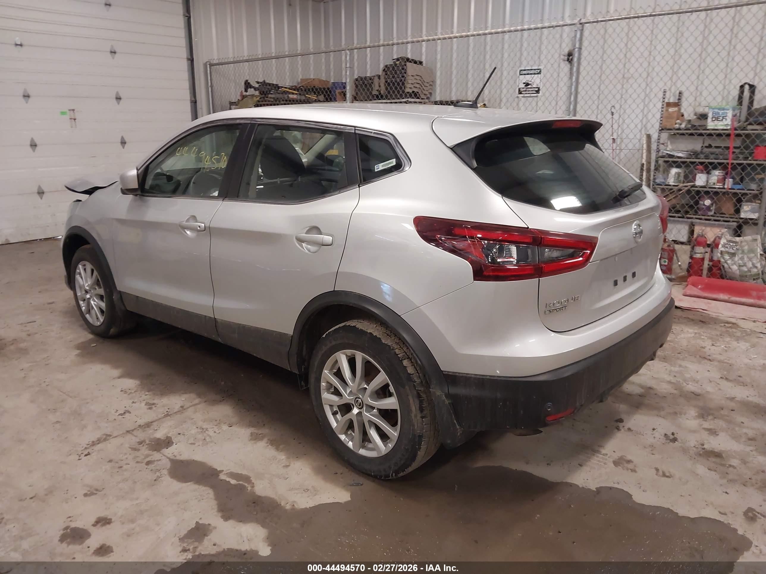 NISSAN ROGUE image 3