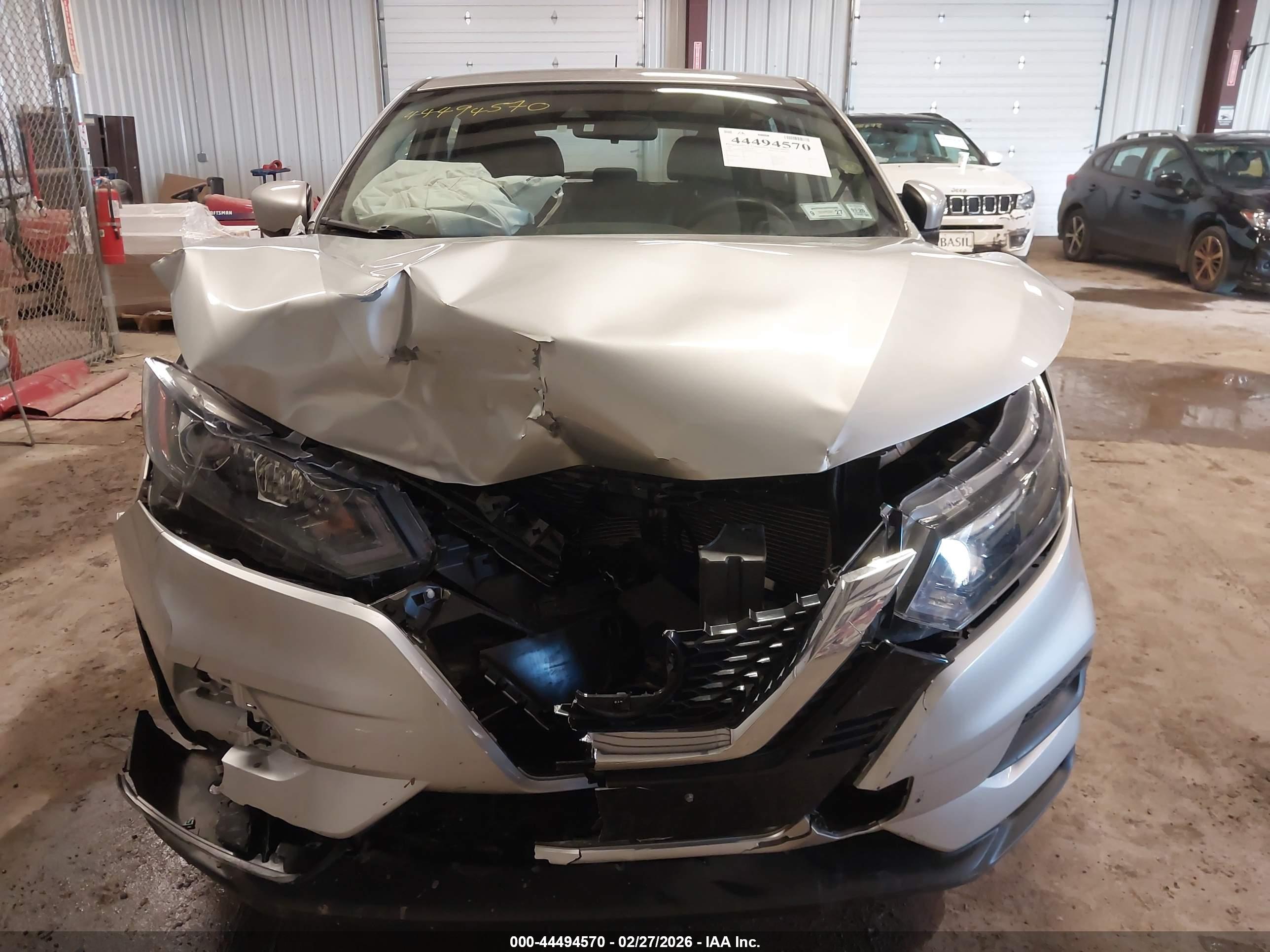 NISSAN ROGUE image 6