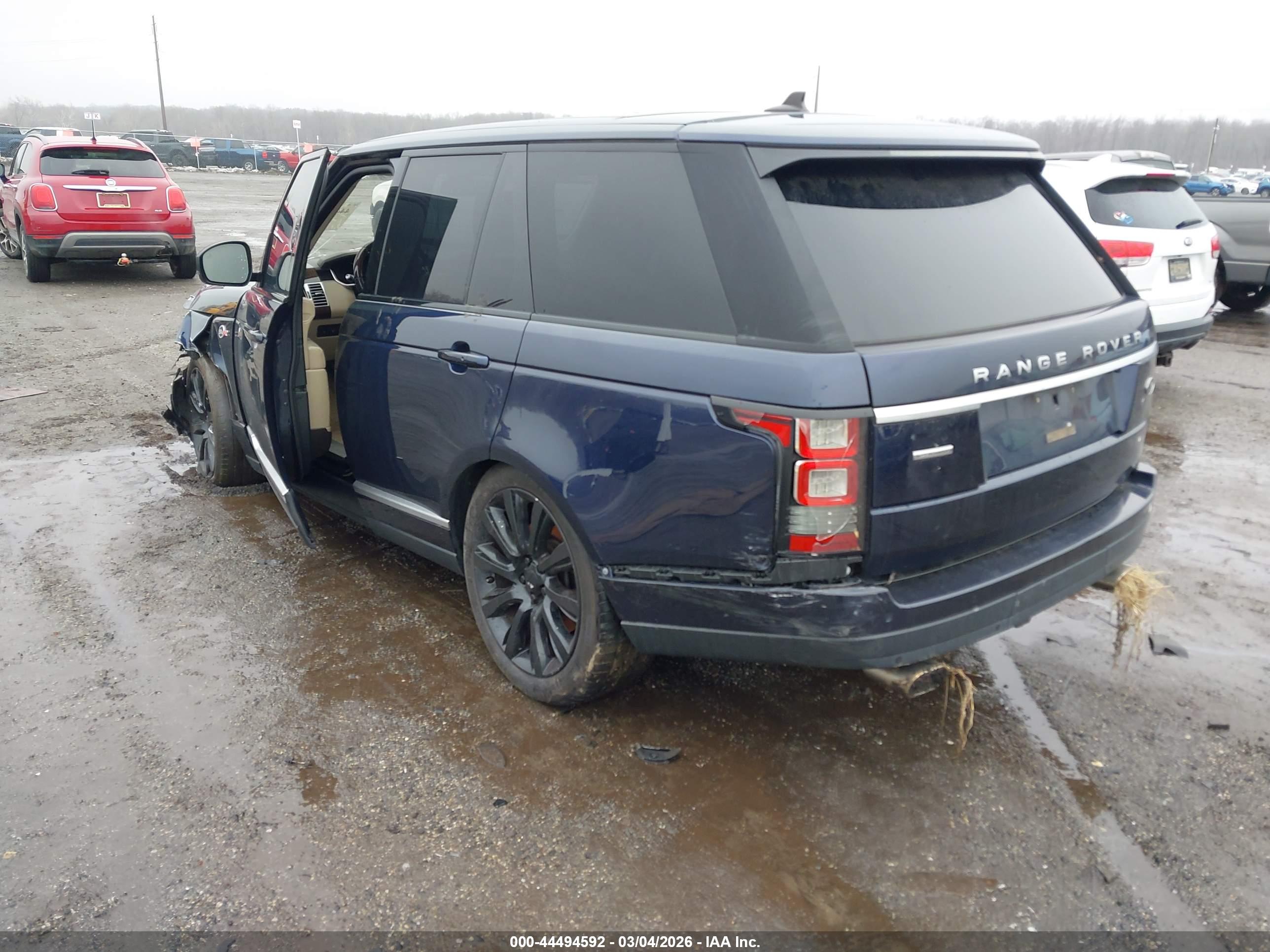 LAND ROVER image 3