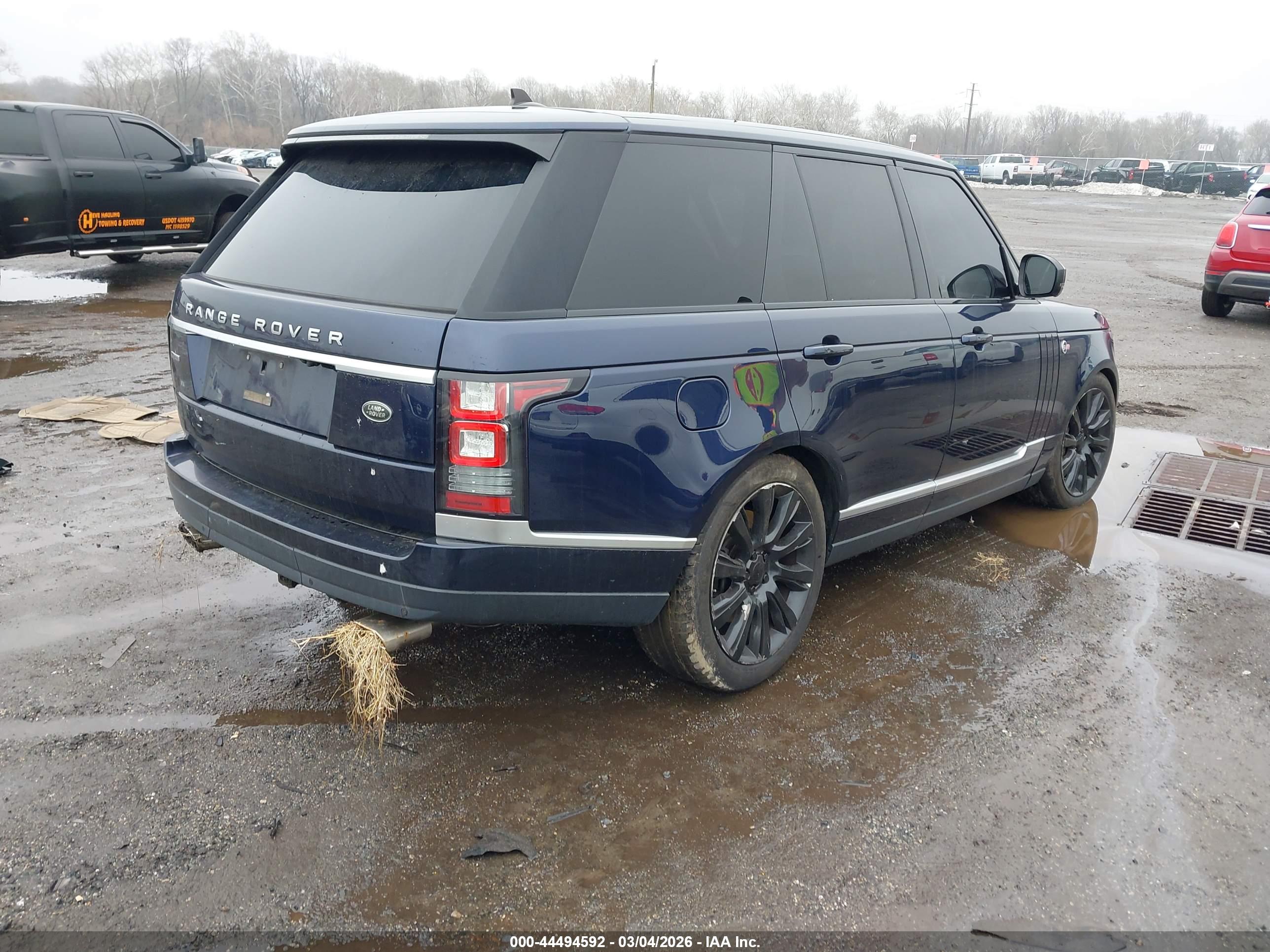 LAND ROVER image 4