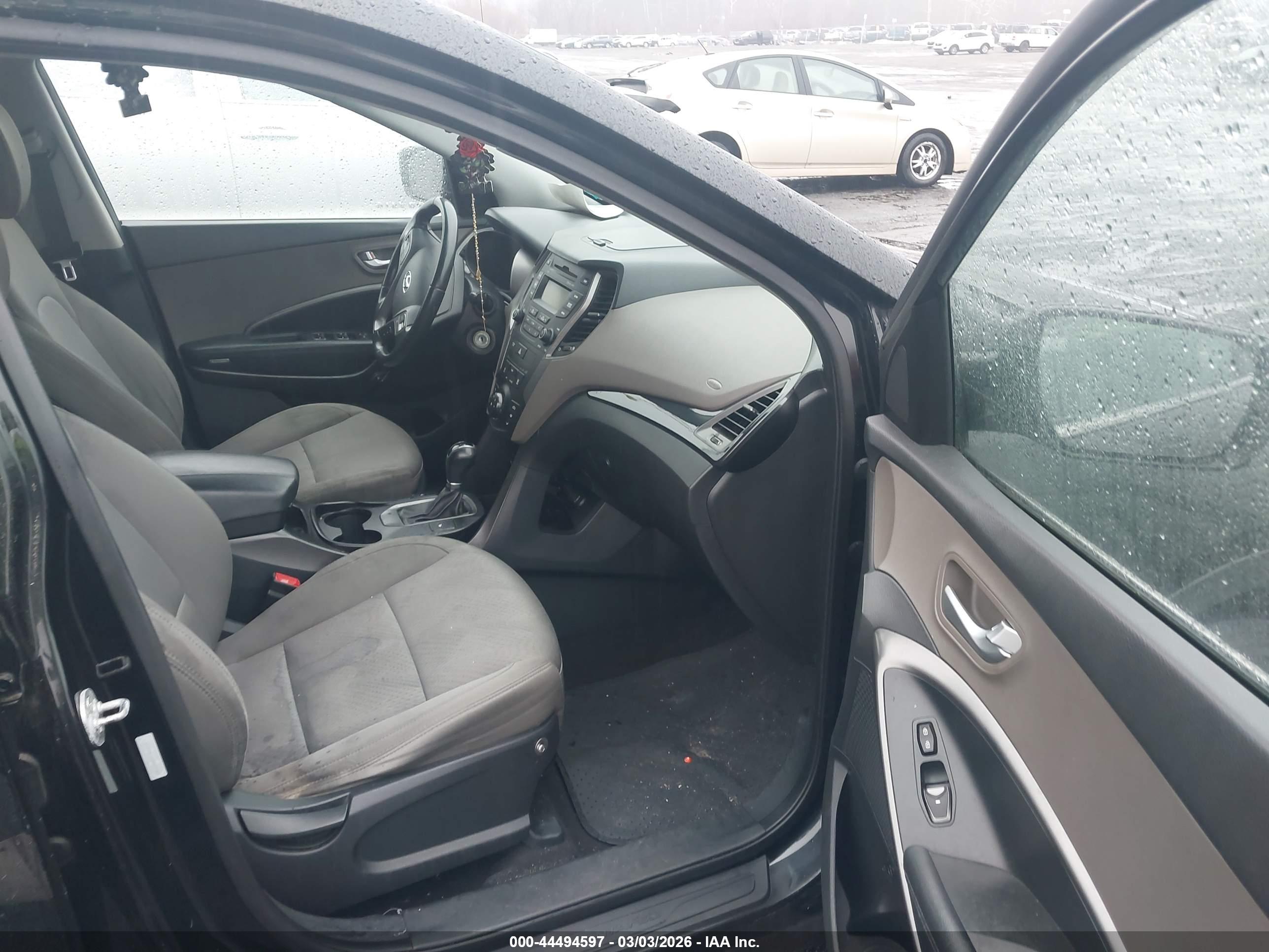 HYUNDAI SANTA image 5