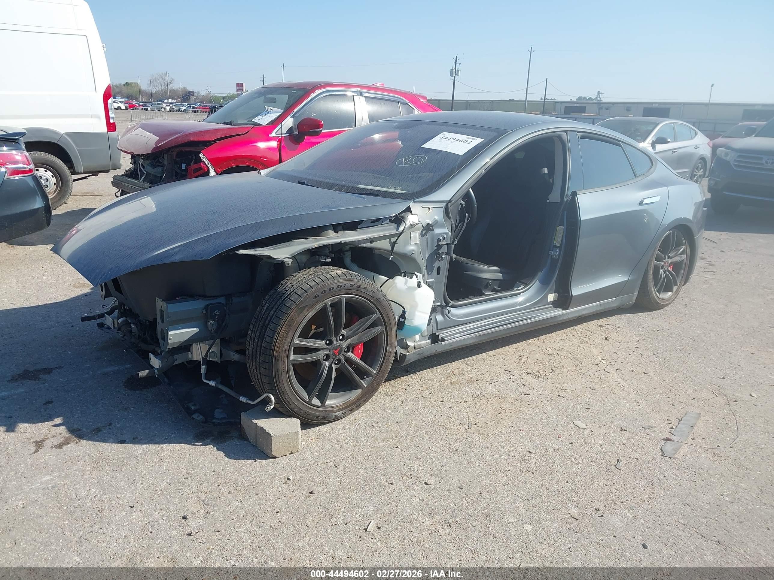 TESLA MODEL image 2