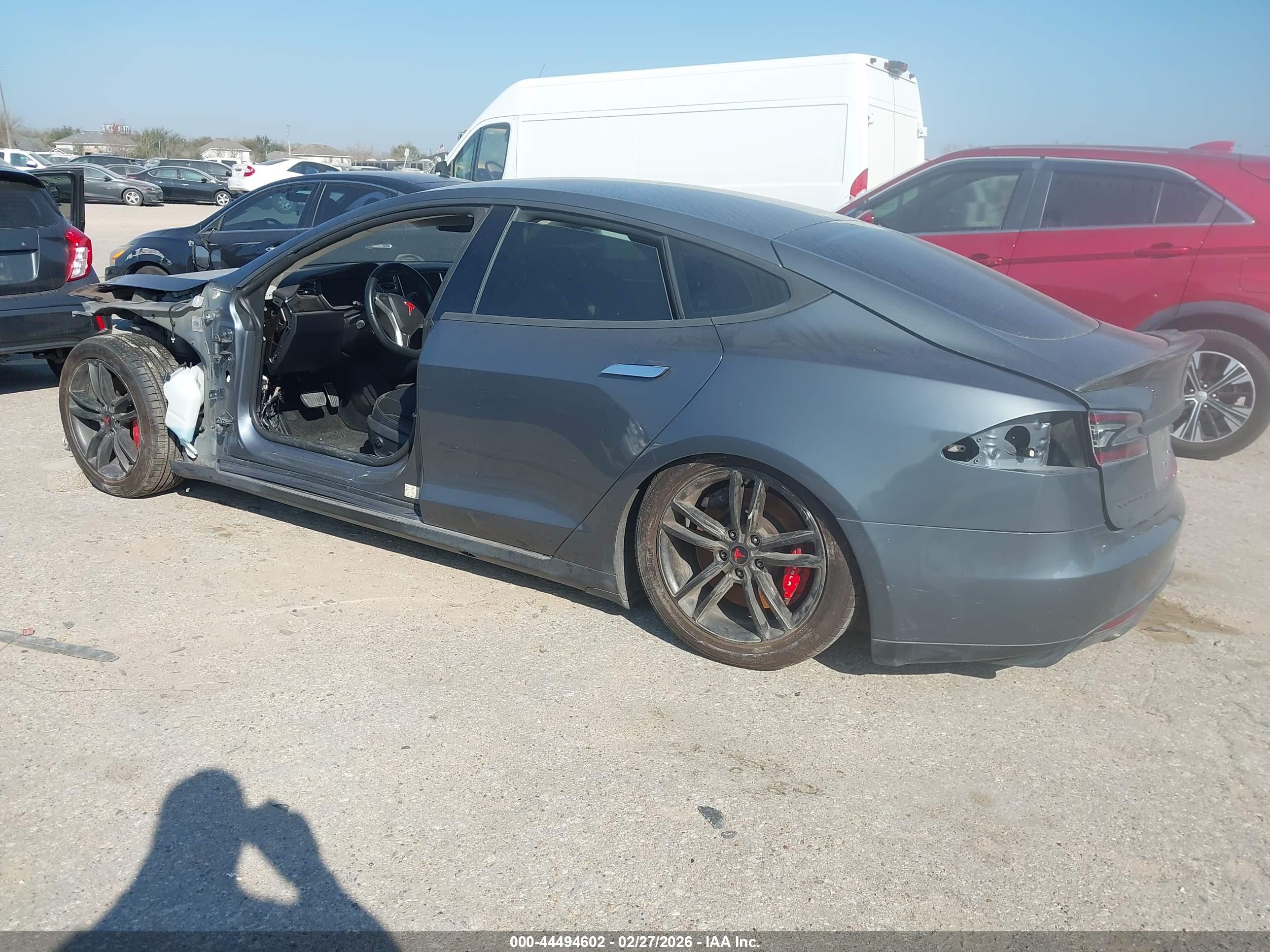TESLA MODEL image 3