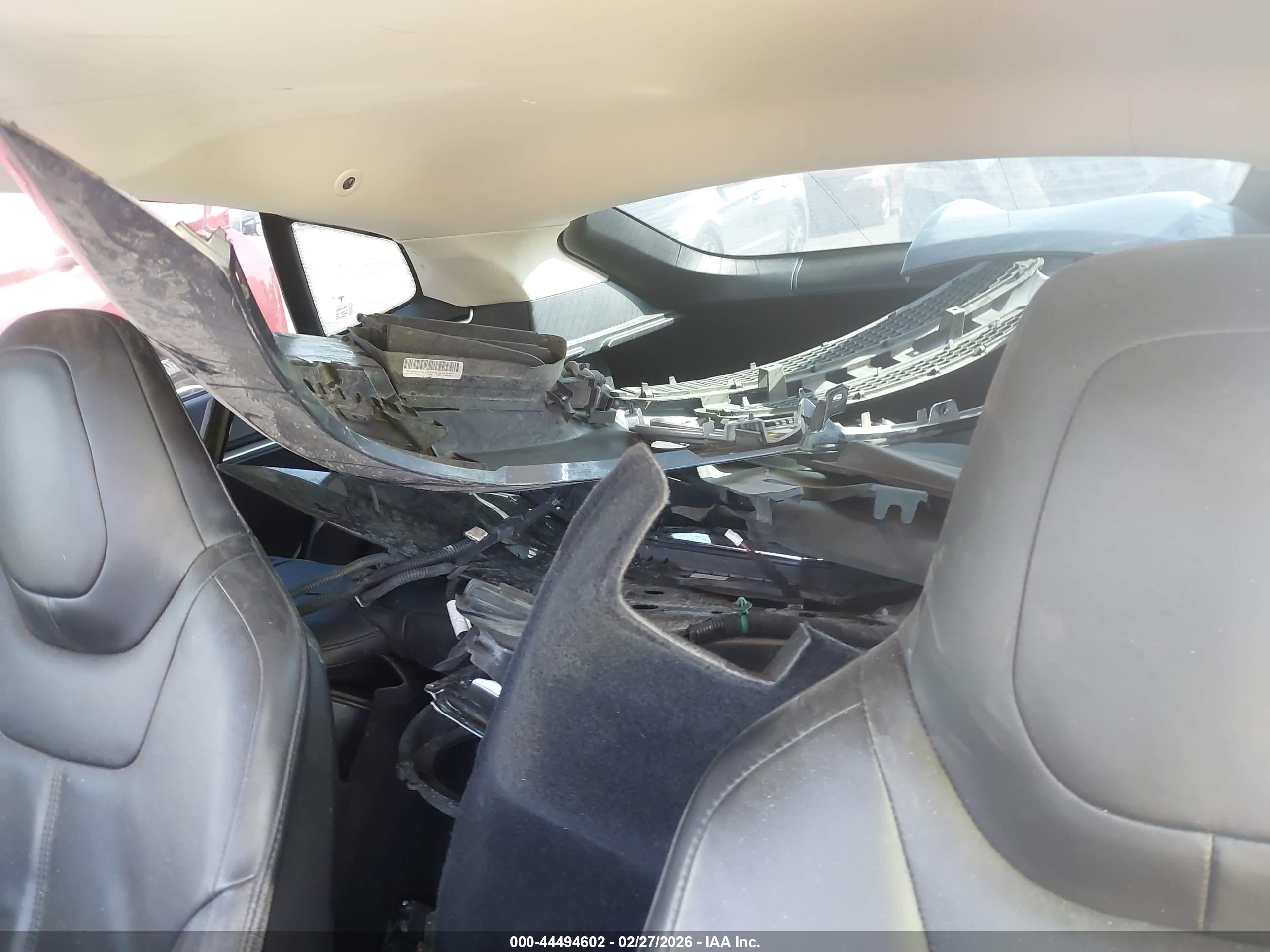 TESLA MODEL image 8