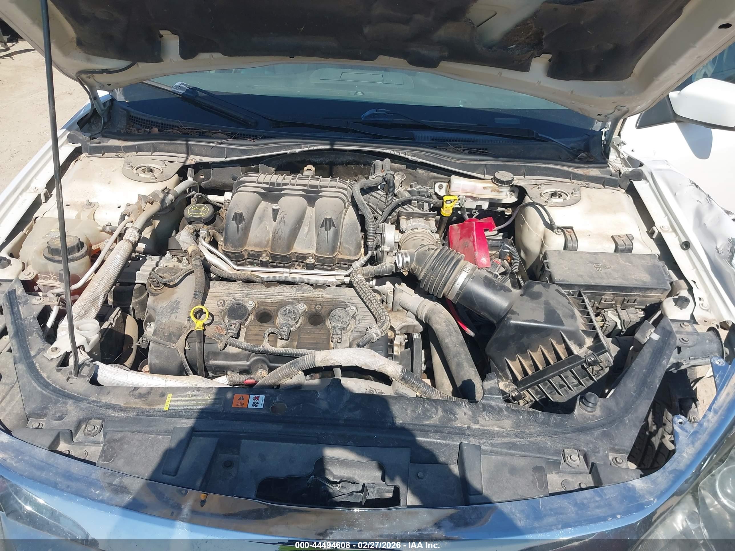 FORD FUSION image 10