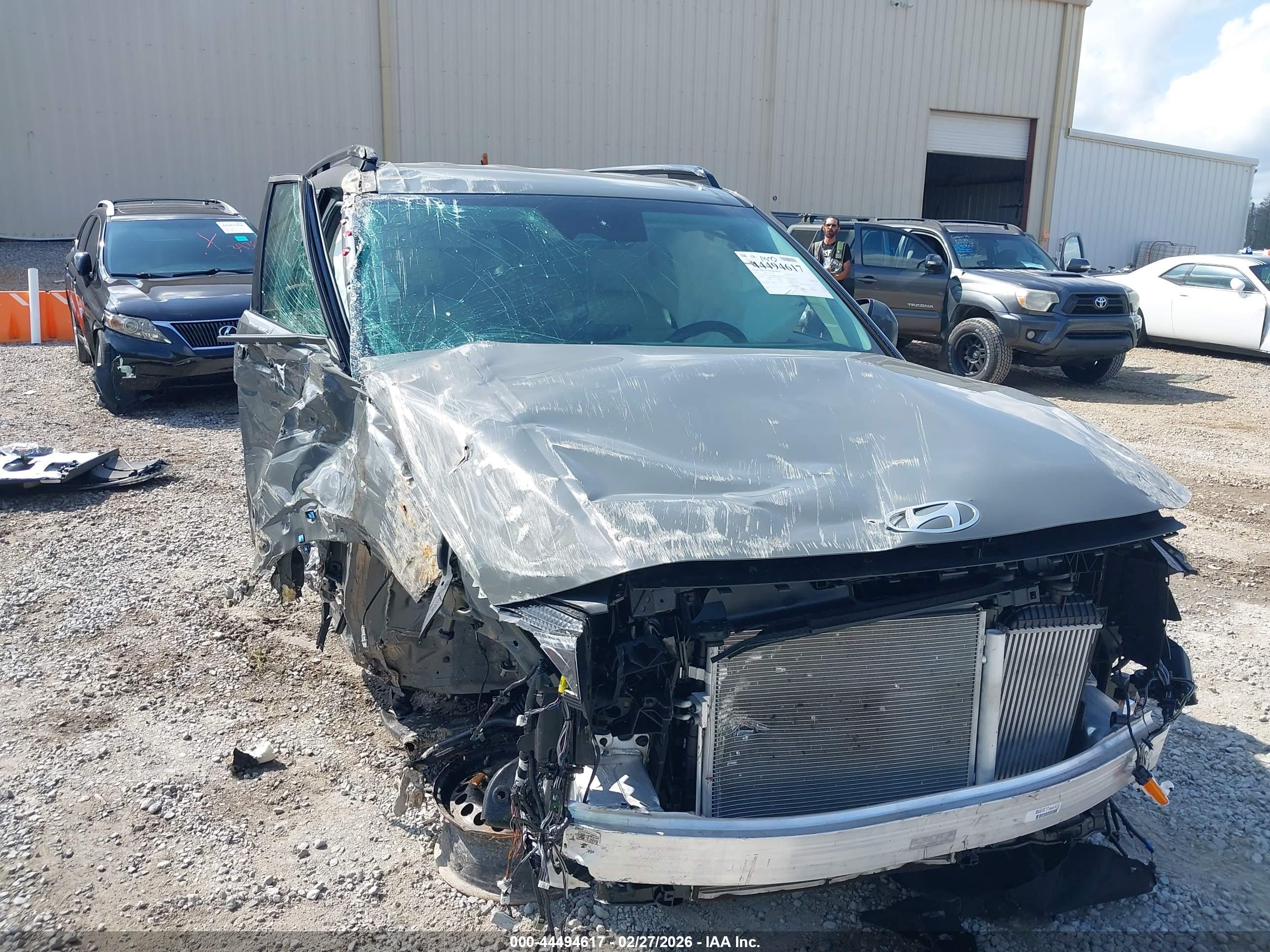 HYUNDAI SANTA image 6