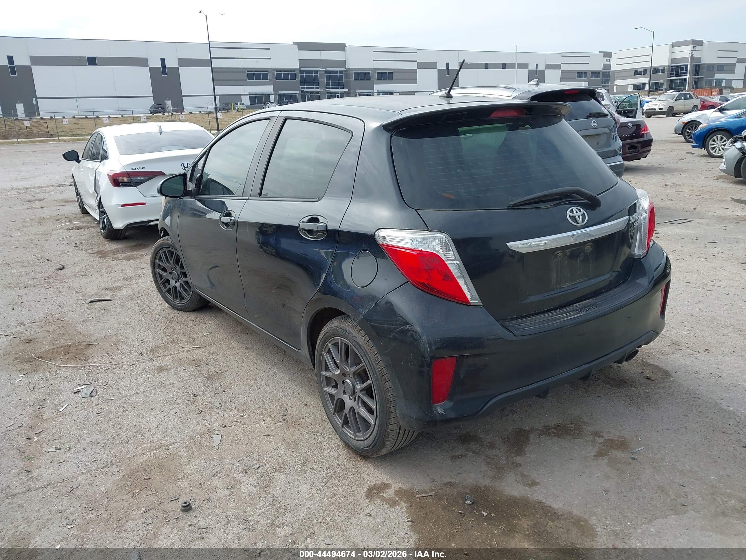 TOYOTA YARIS image 3