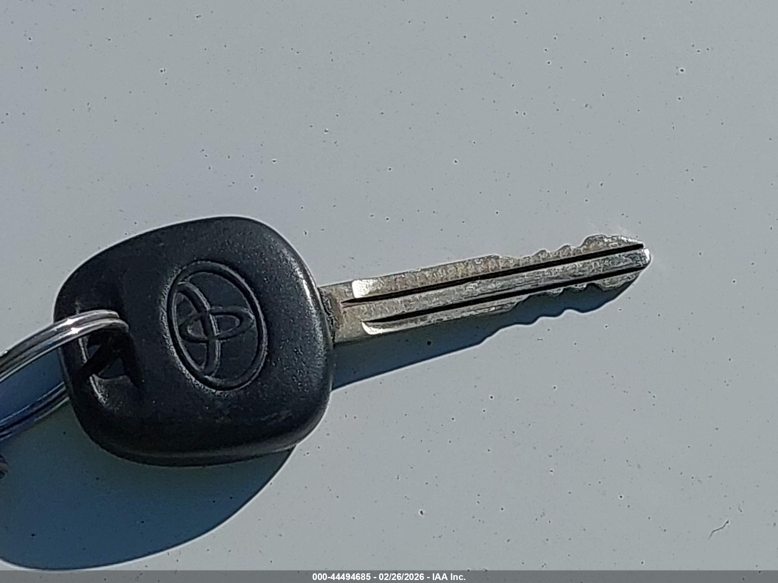 TOYOTA CAMRY image 11