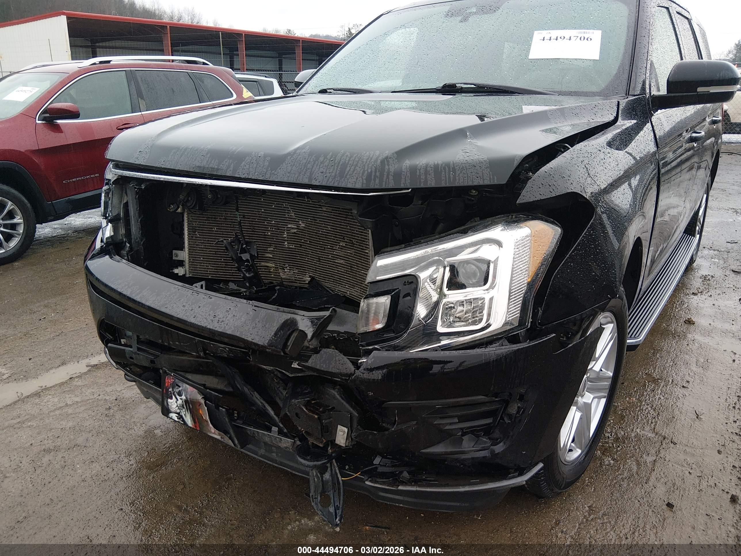 FORD EXPEDITION image 6