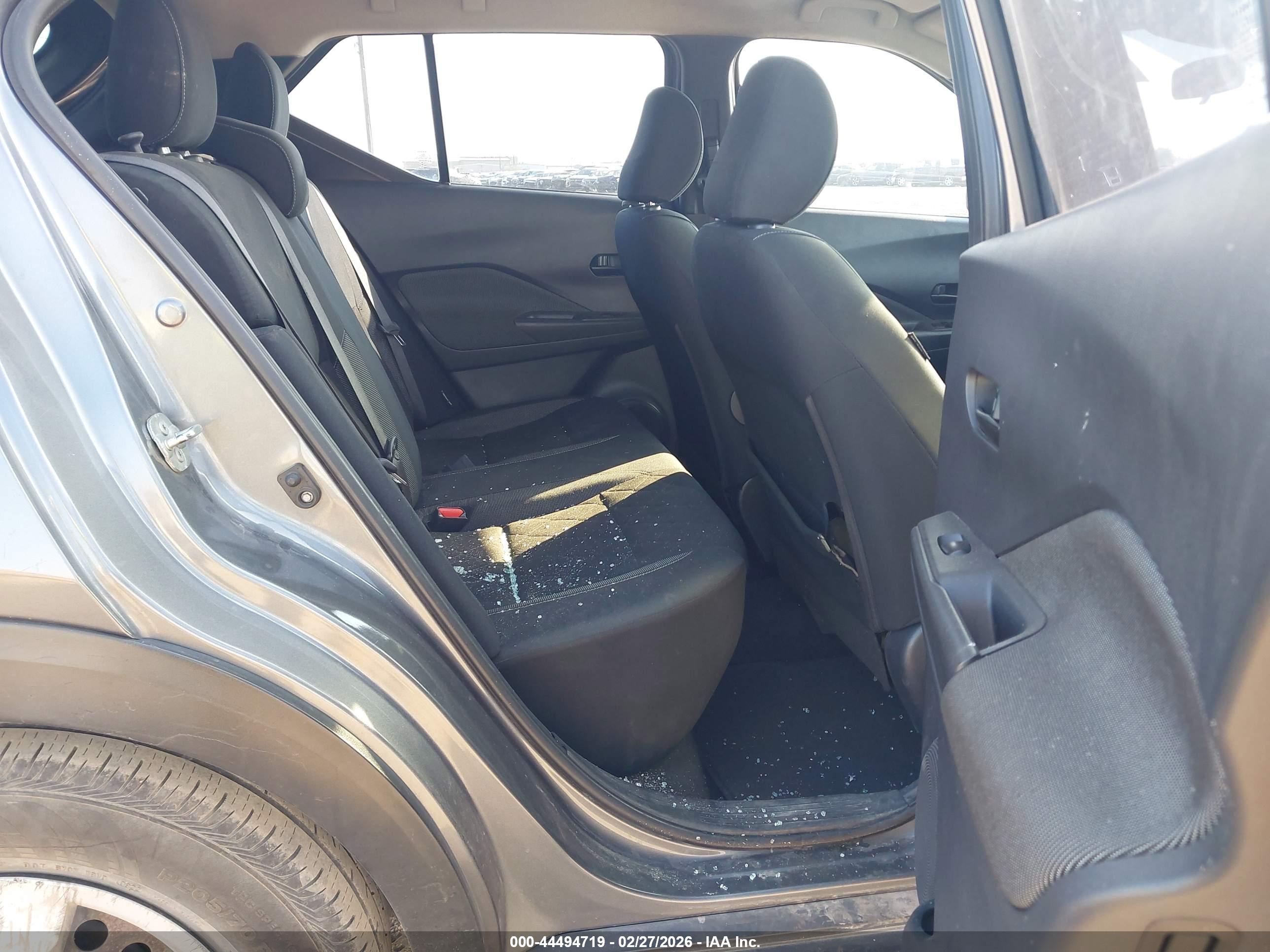NISSAN KICKS image 8