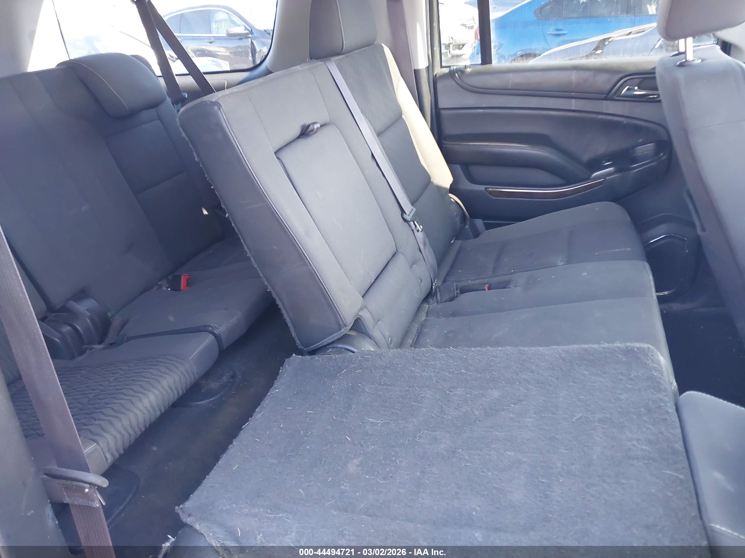 CHEVROLET SUBURBAN image 8