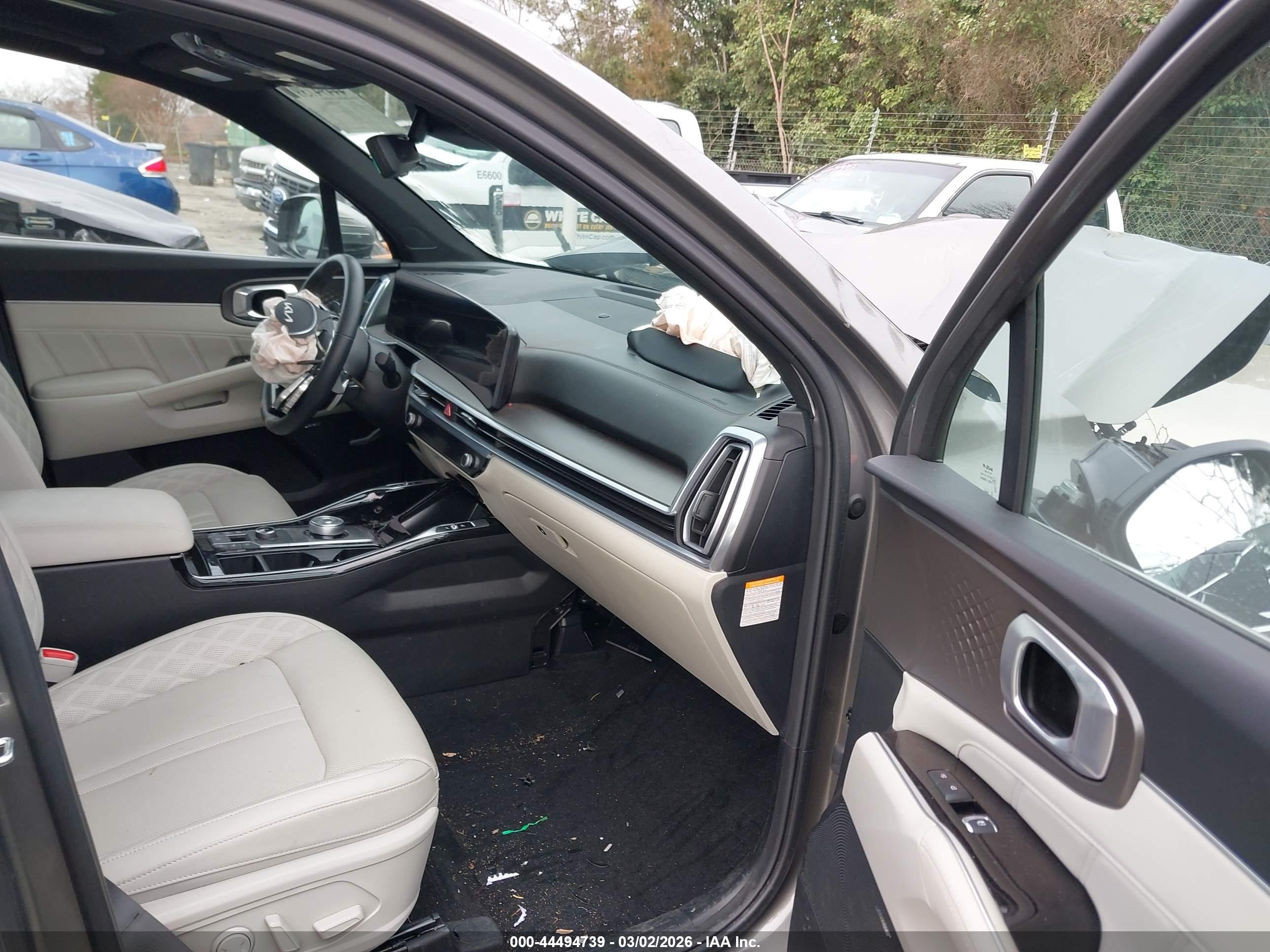 KIA SORENTO image 5
