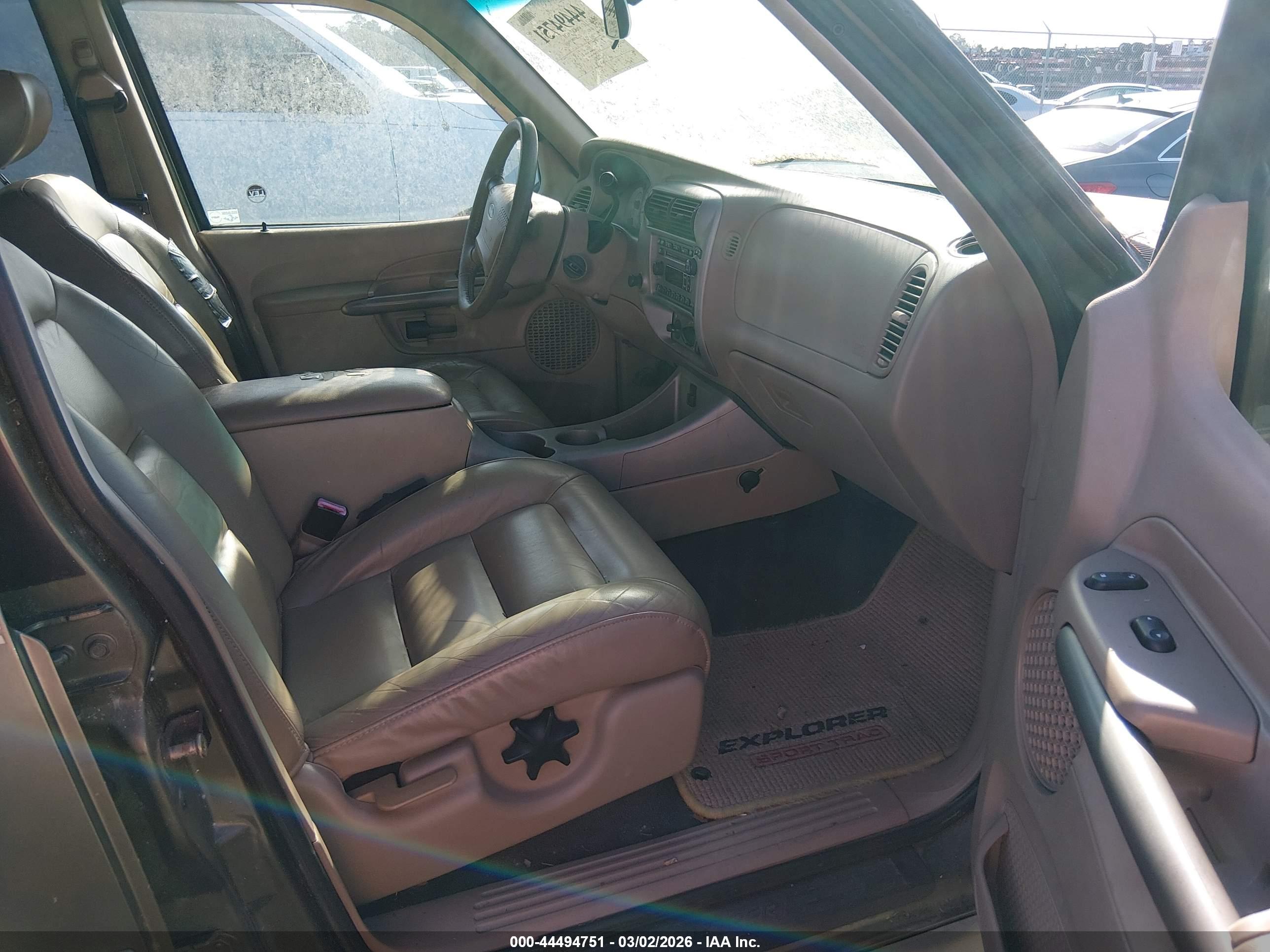 FORD EXPLORER image 5
