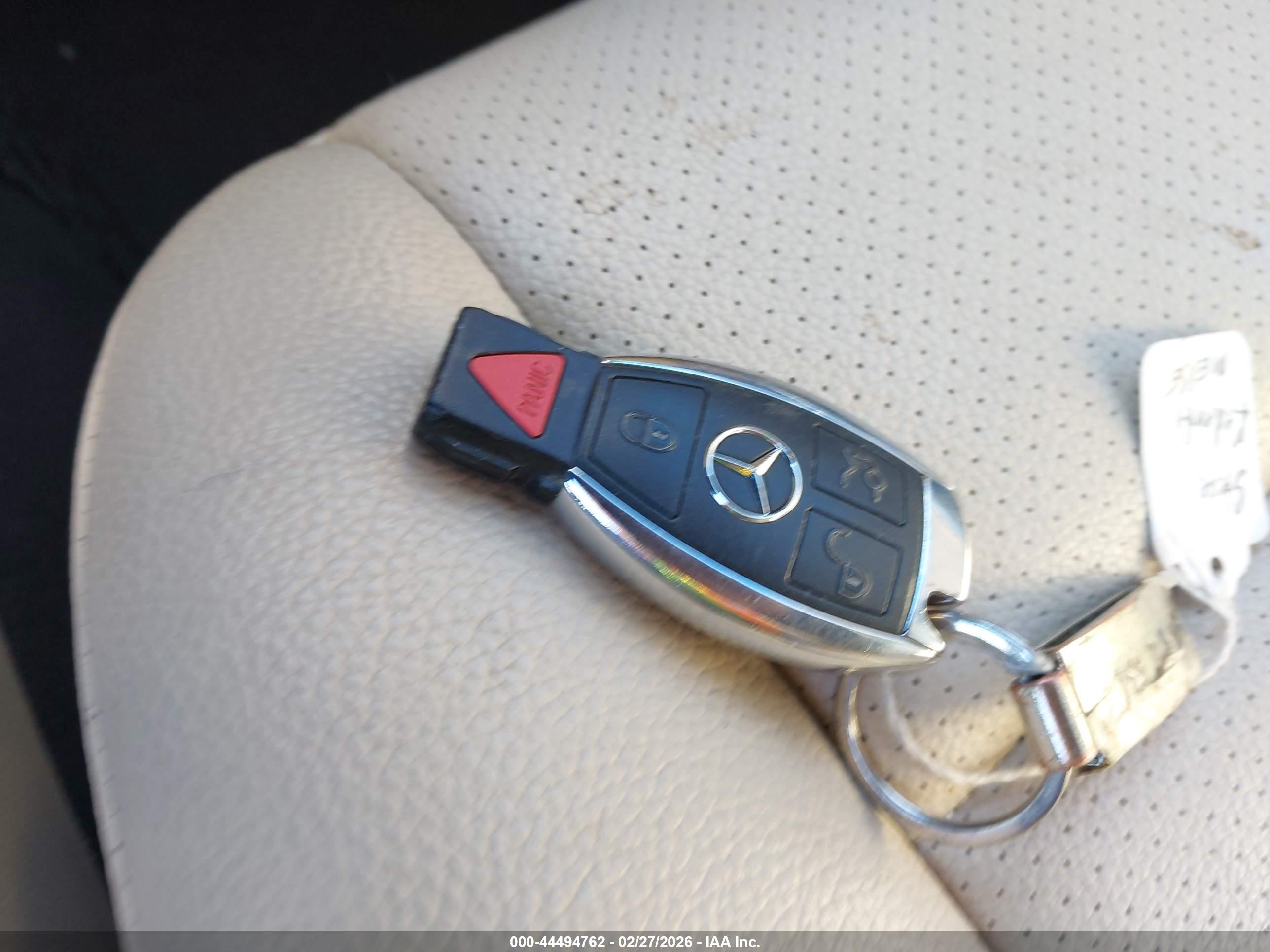 MERCEDES-BENZ GLK image 11