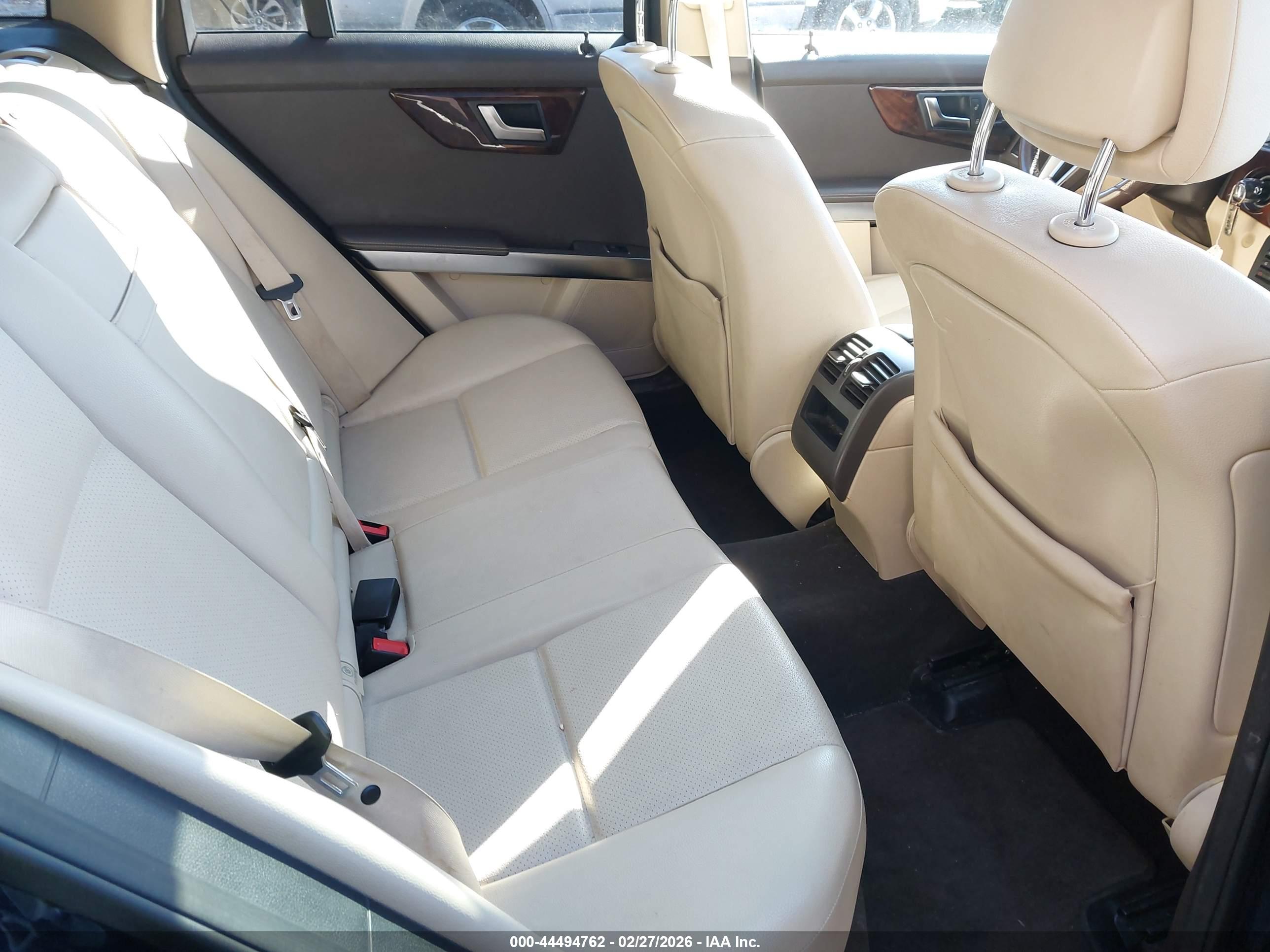 MERCEDES-BENZ GLK image 8