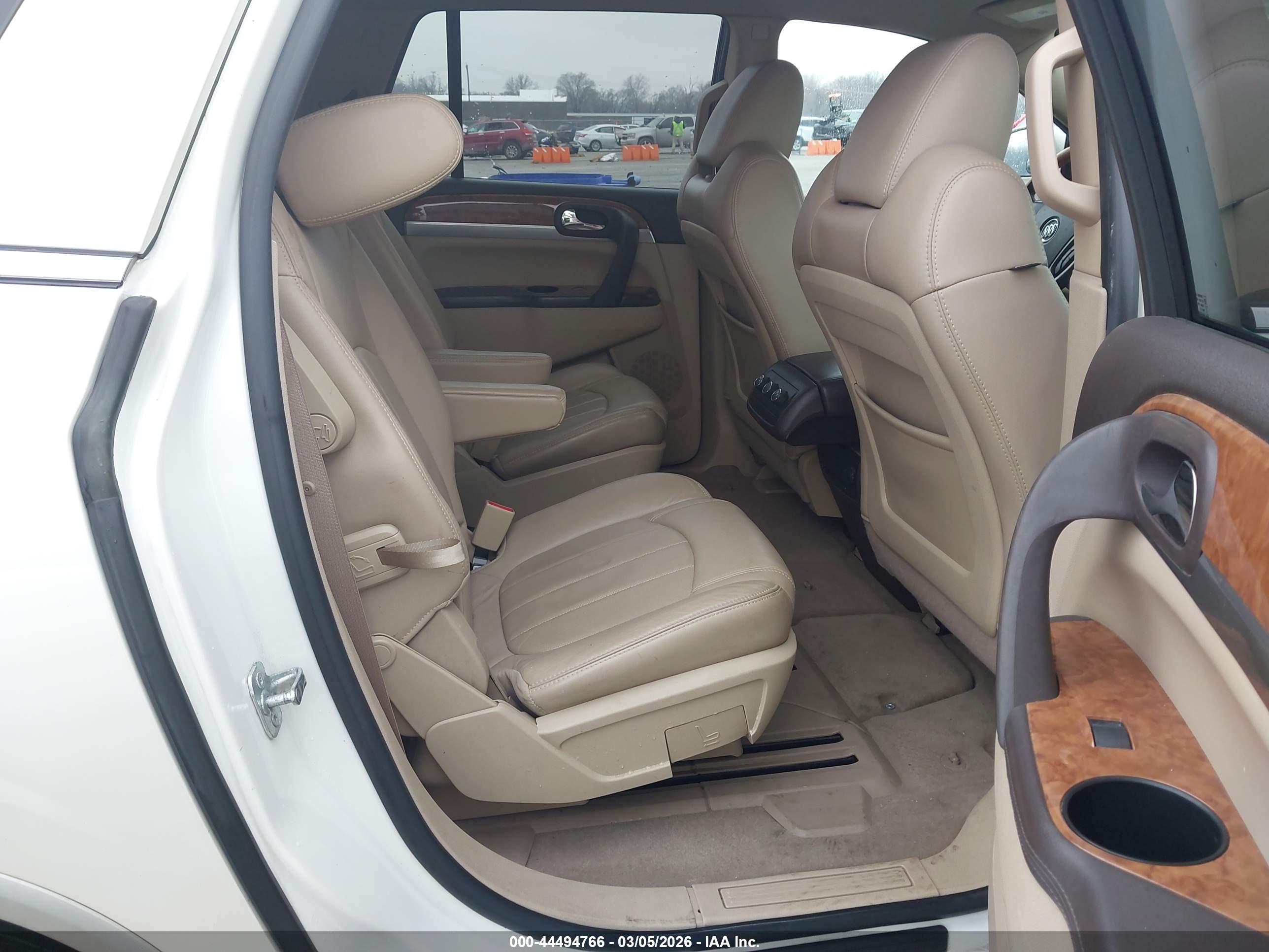 BUICK ENCLAVE image 8