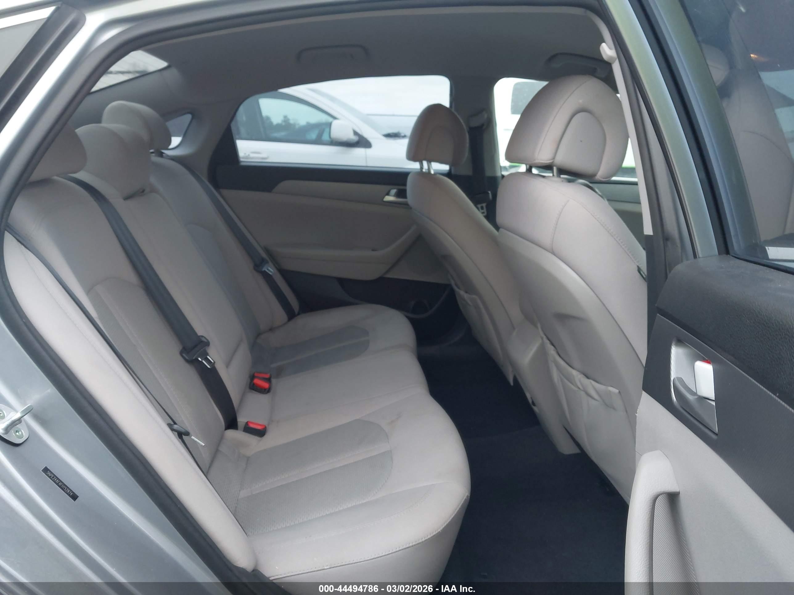 HYUNDAI SONATA image 8