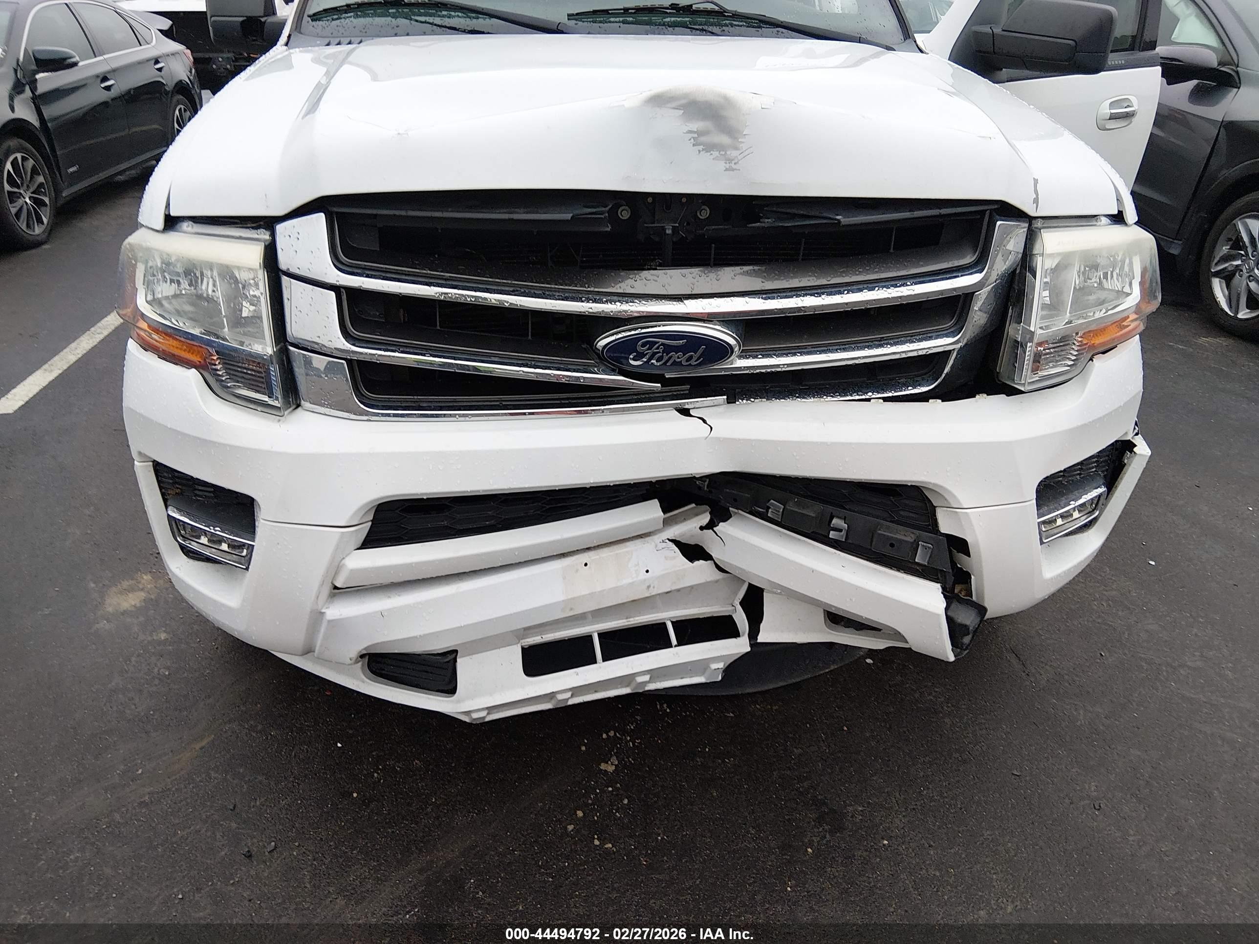 FORD EXPEDITION image 6