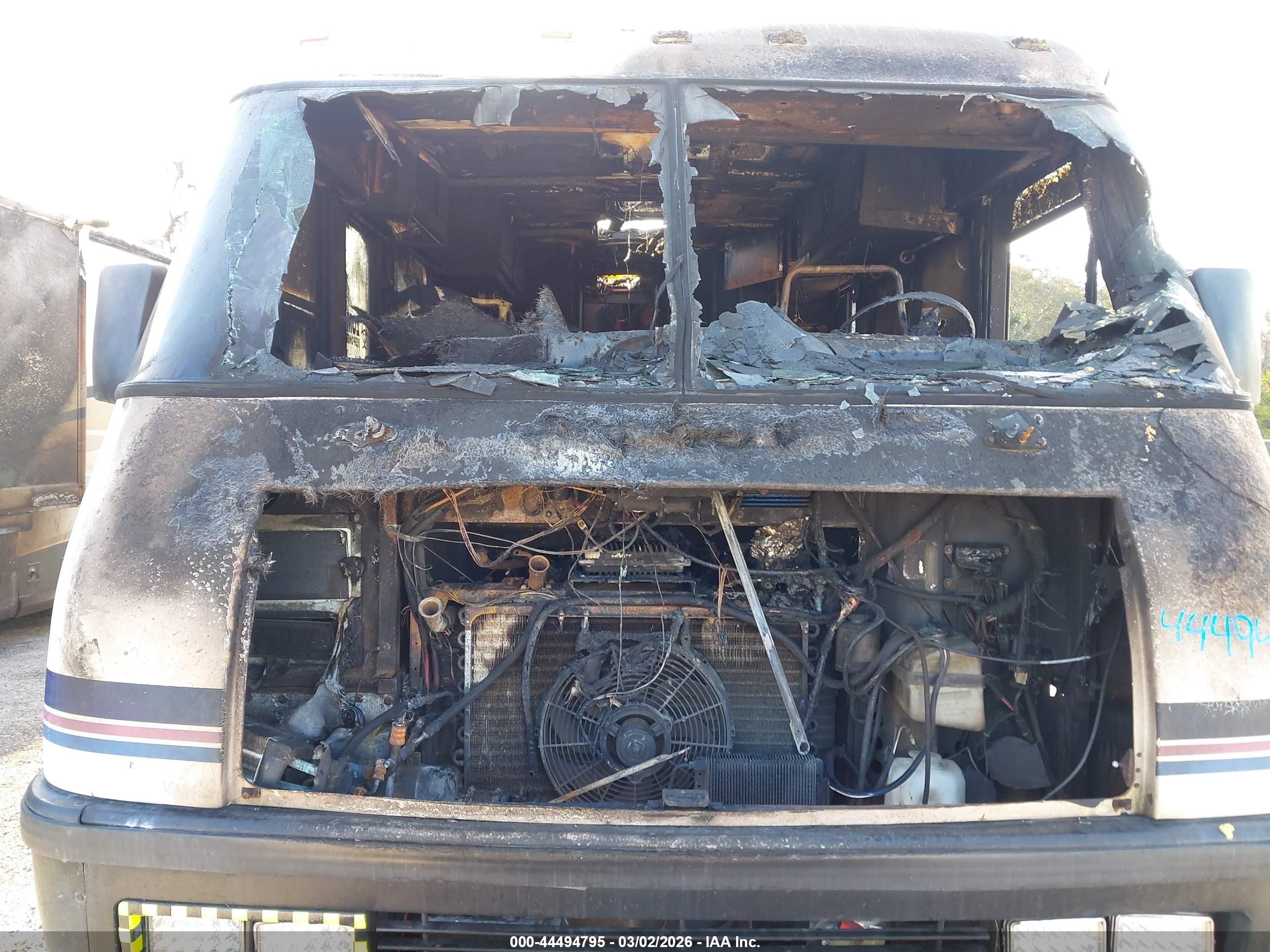 CHEVROLET P30 image 6