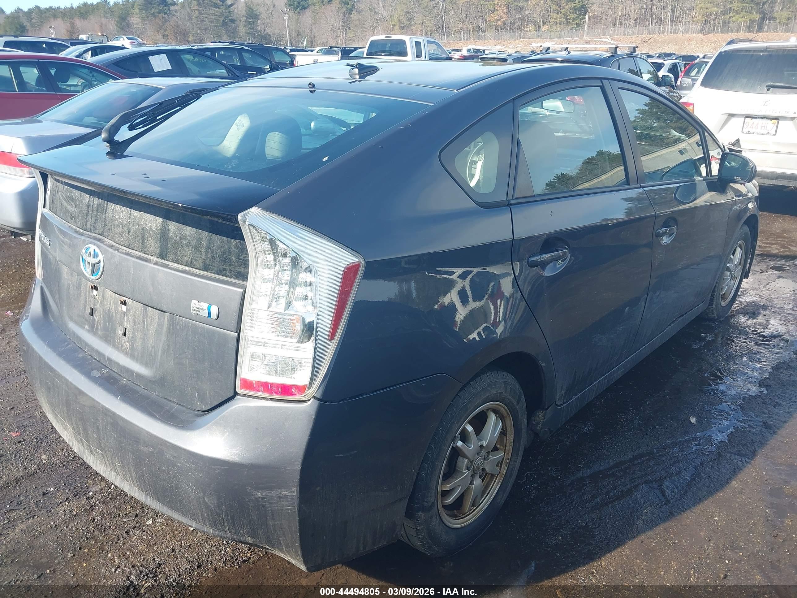 TOYOTA PRIUS image 4