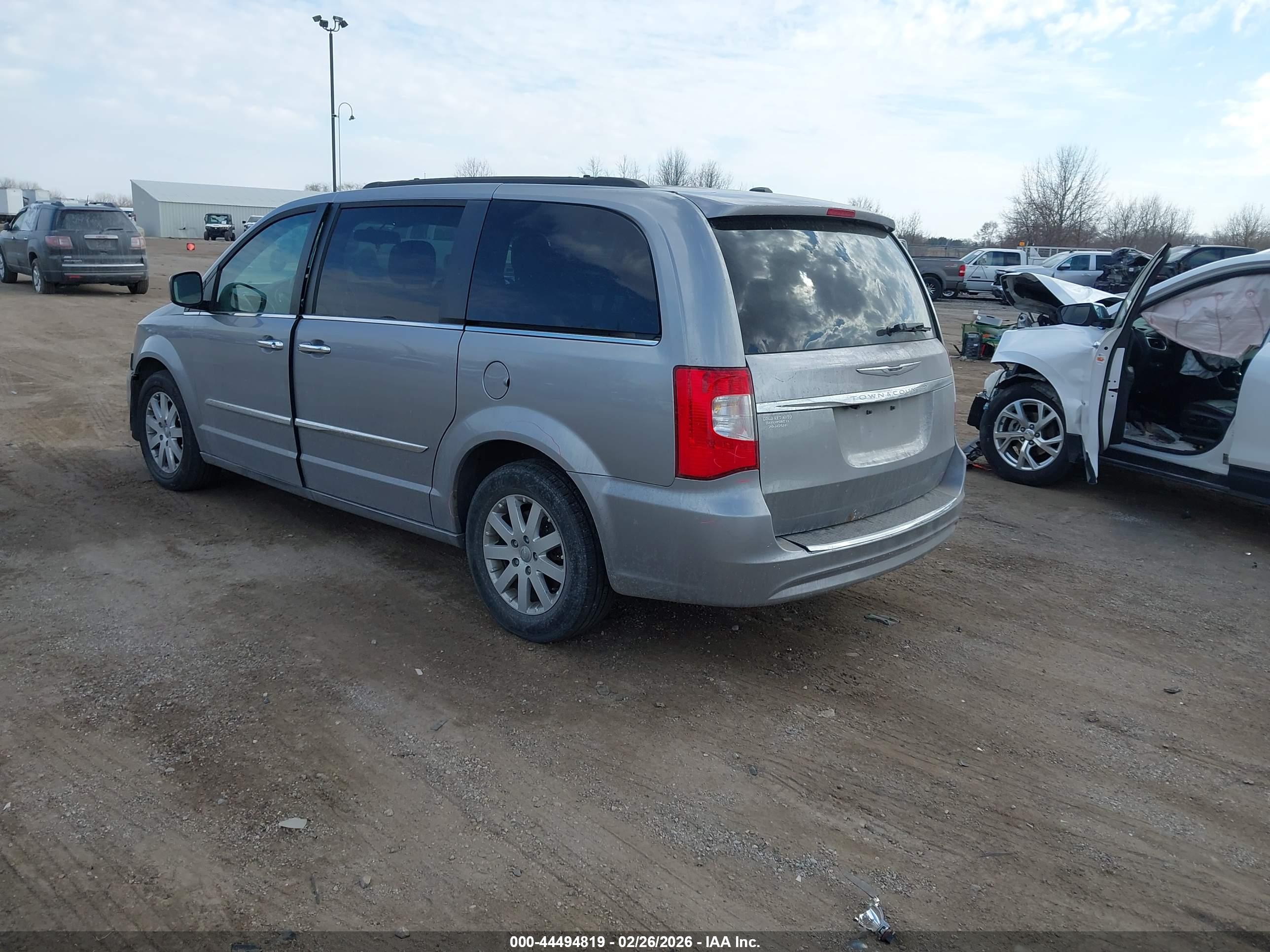 CHRYSLER TOWN image 3