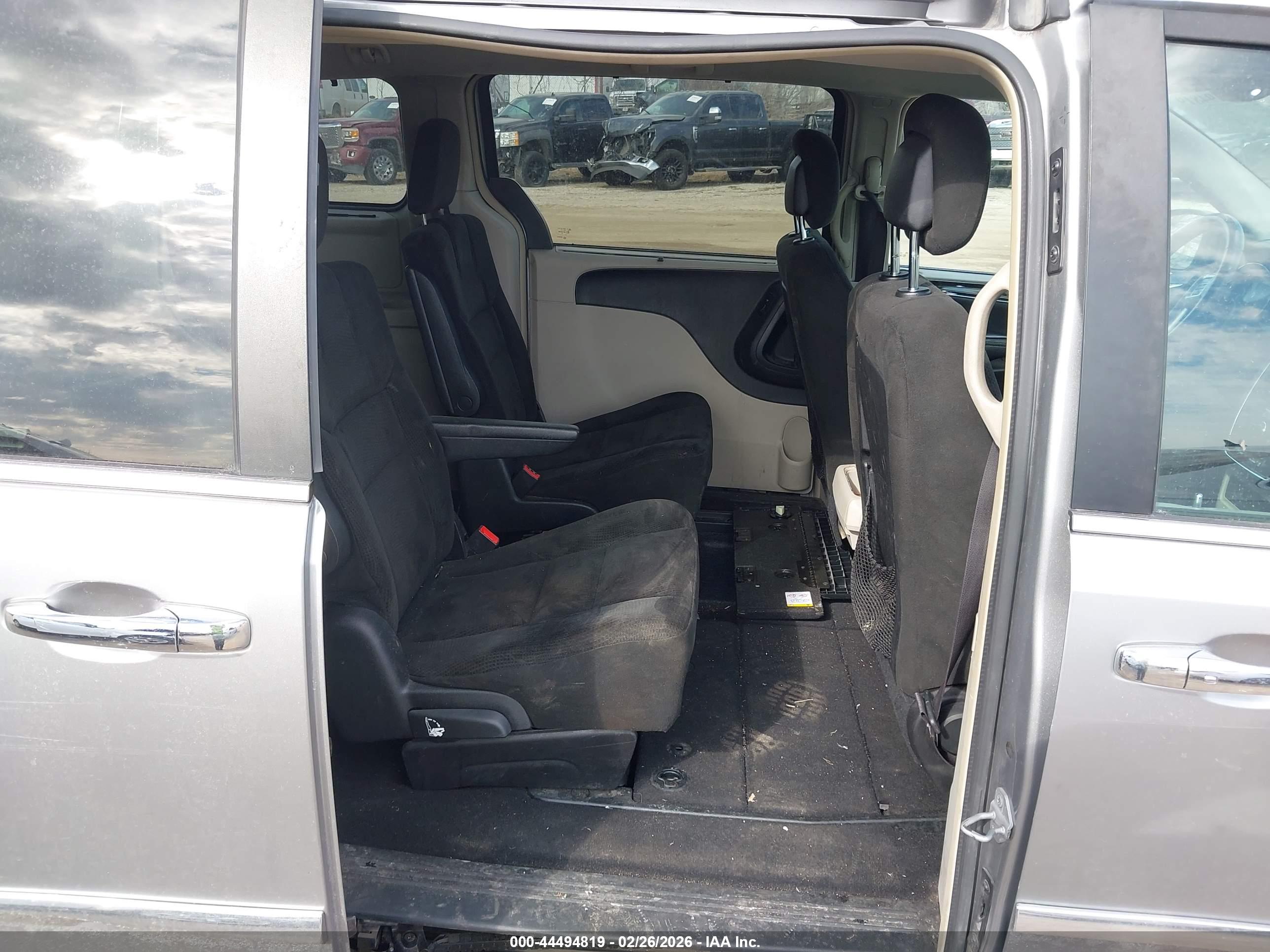 CHRYSLER TOWN image 8